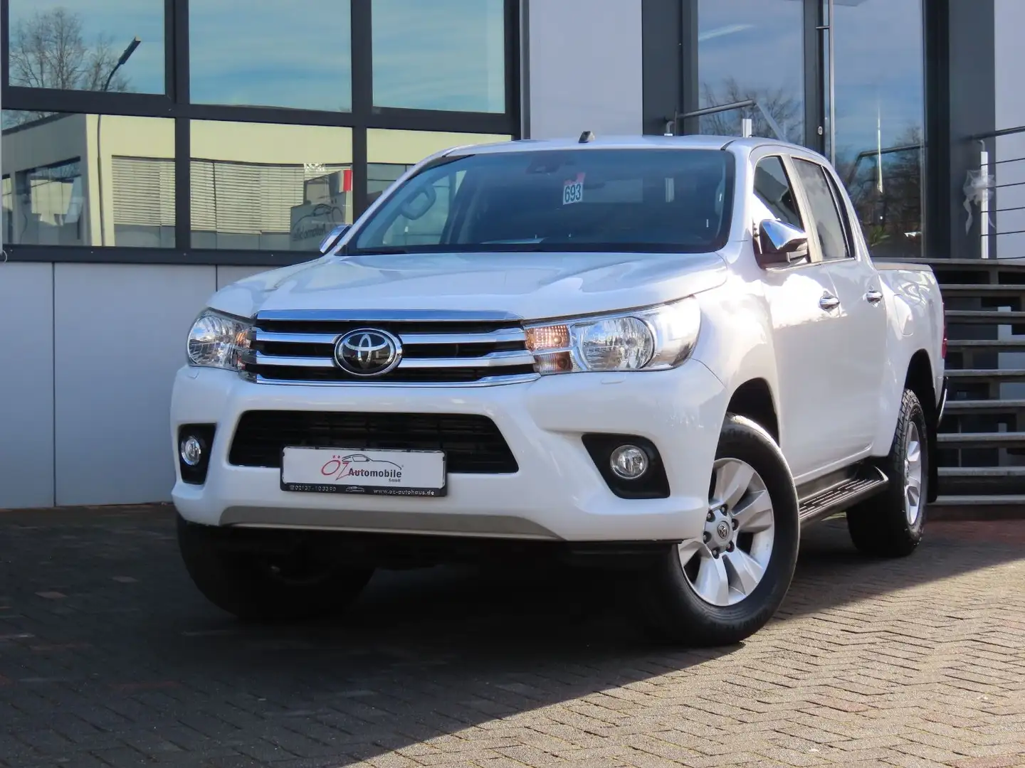 Toyota Hilux 2.4 D-4D-F Double Cab 4x4 Euro 6 Blanc - 2