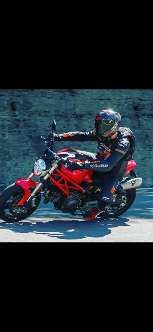 Ducati Monster 696 - 2