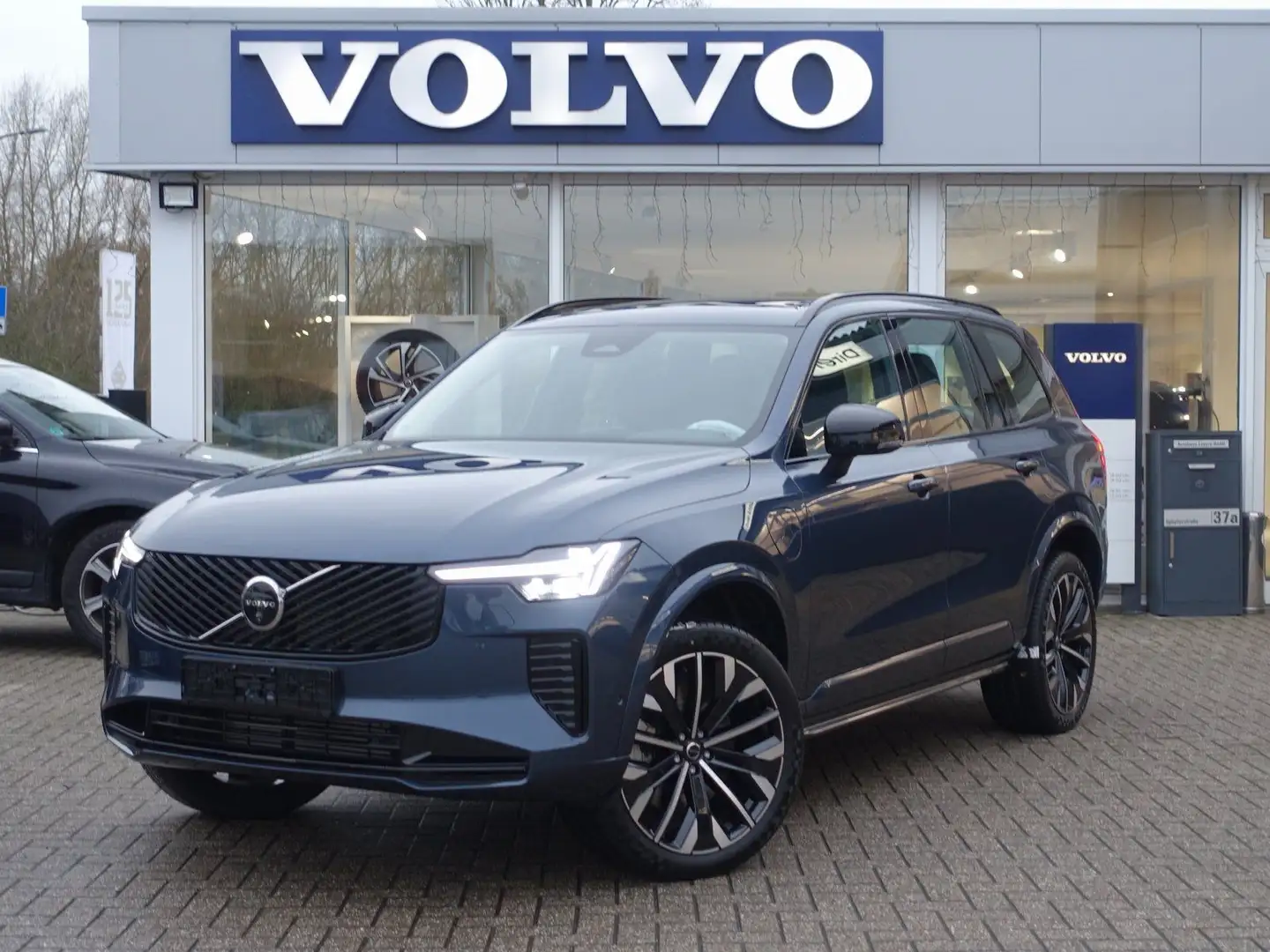 Volvo XC90 Plus Dark T8 AWD Plug-inHybrid/Pano/H&K/360 Blau - 1