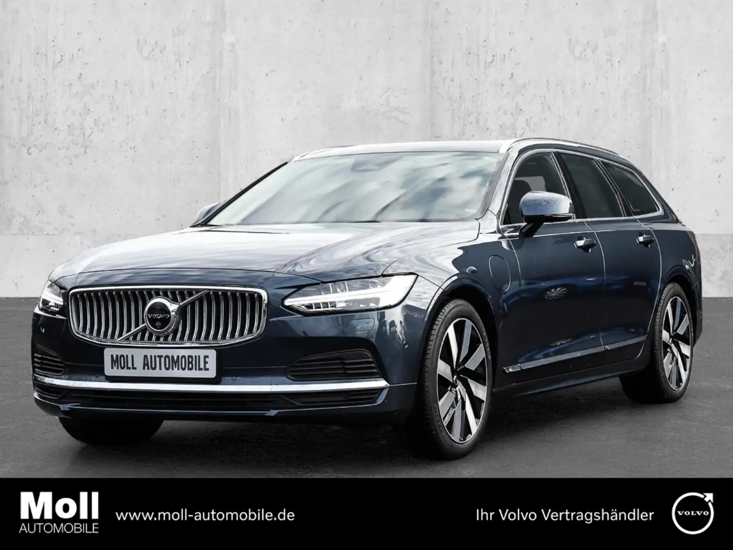 Volvo V90 Kombi Plus Bright Recharge Plug-In Hybrid AWD Stan Blau - 1
