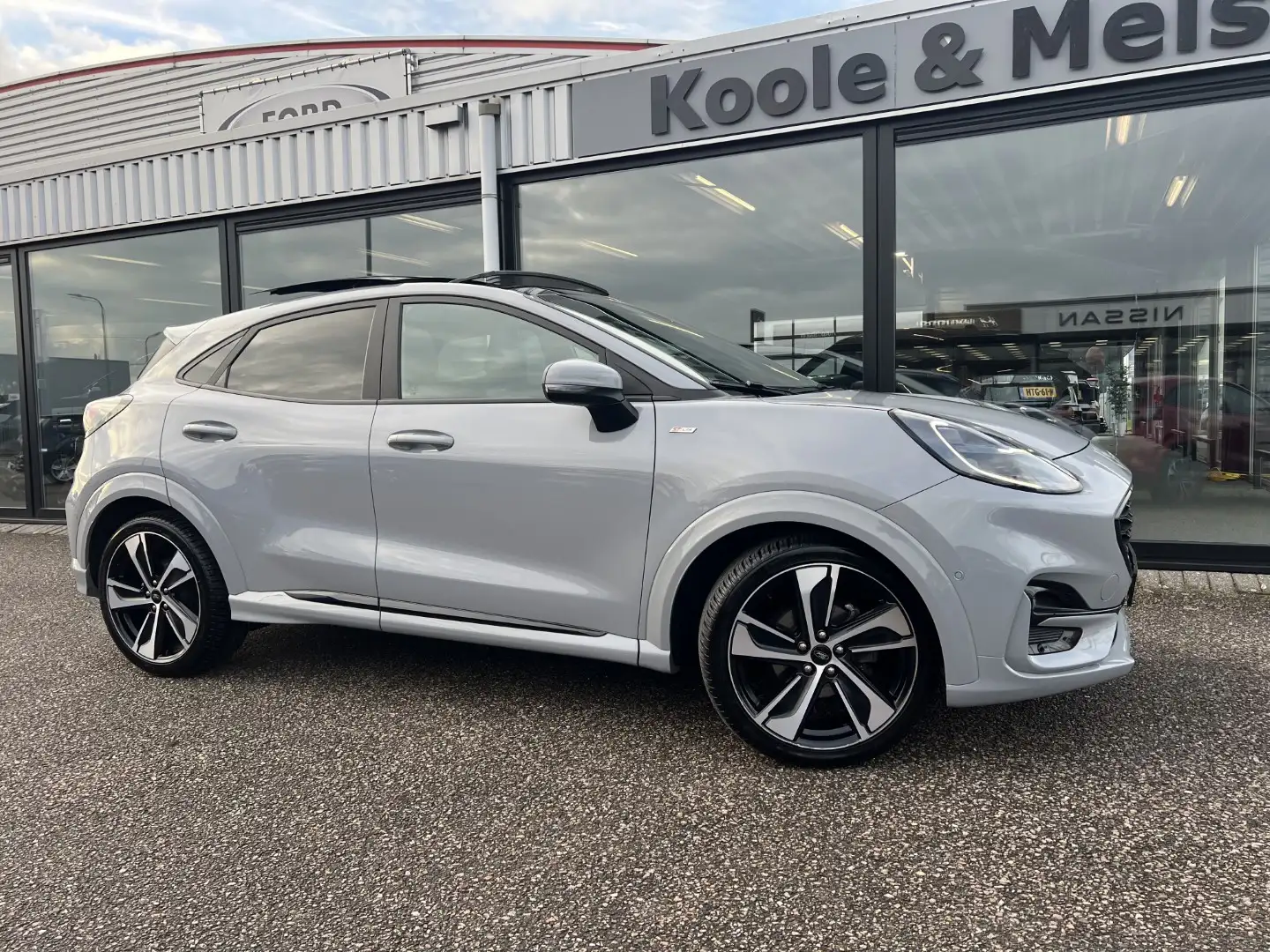 Ford Puma 1.0i Ecoboost Hybrid 155pk ST-Line X , PANO dak , Gris - 2