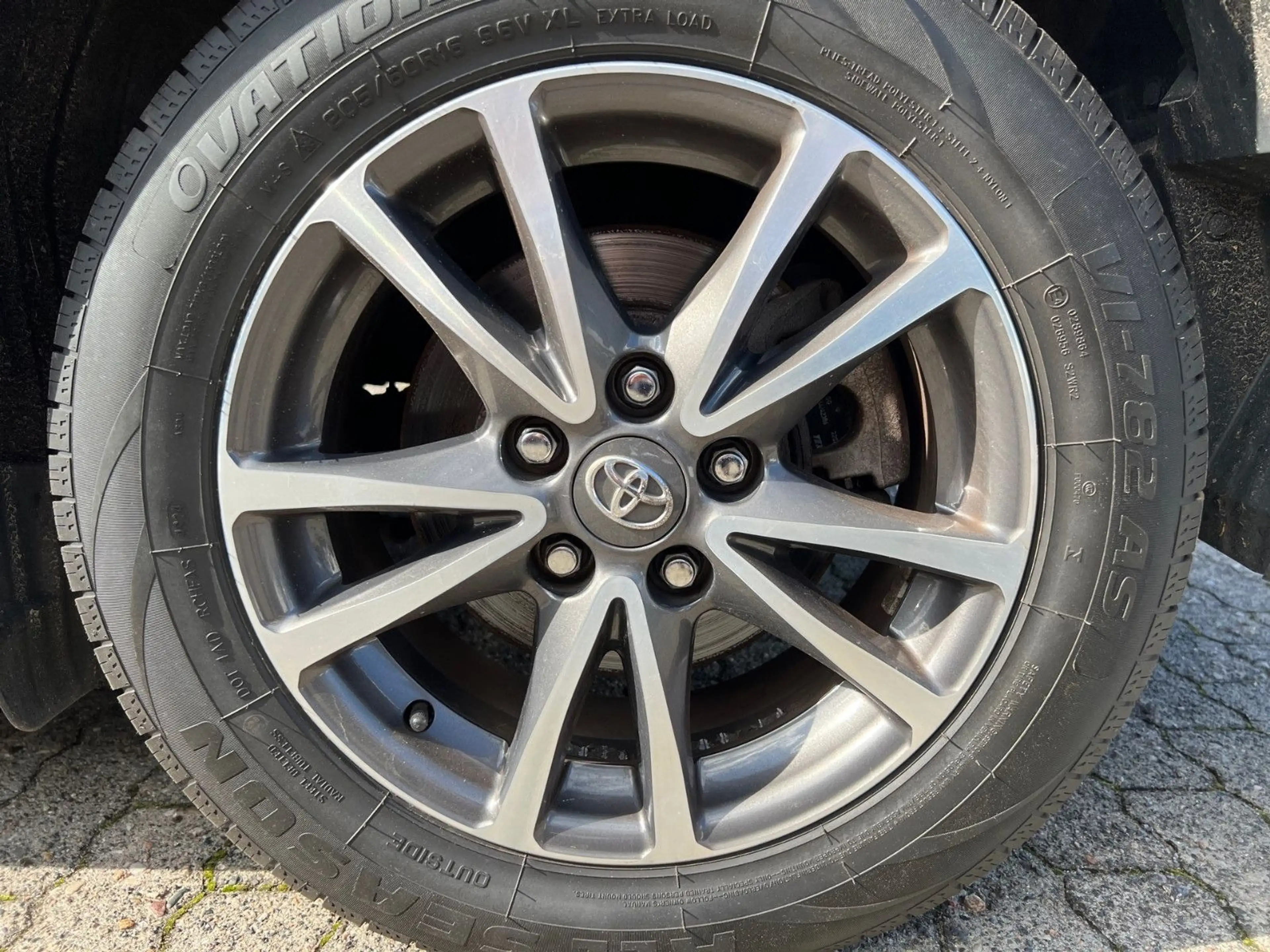 Toyota Verso 1,8 Life     Klima, AHK, ALU, Panoramadach — photo 10