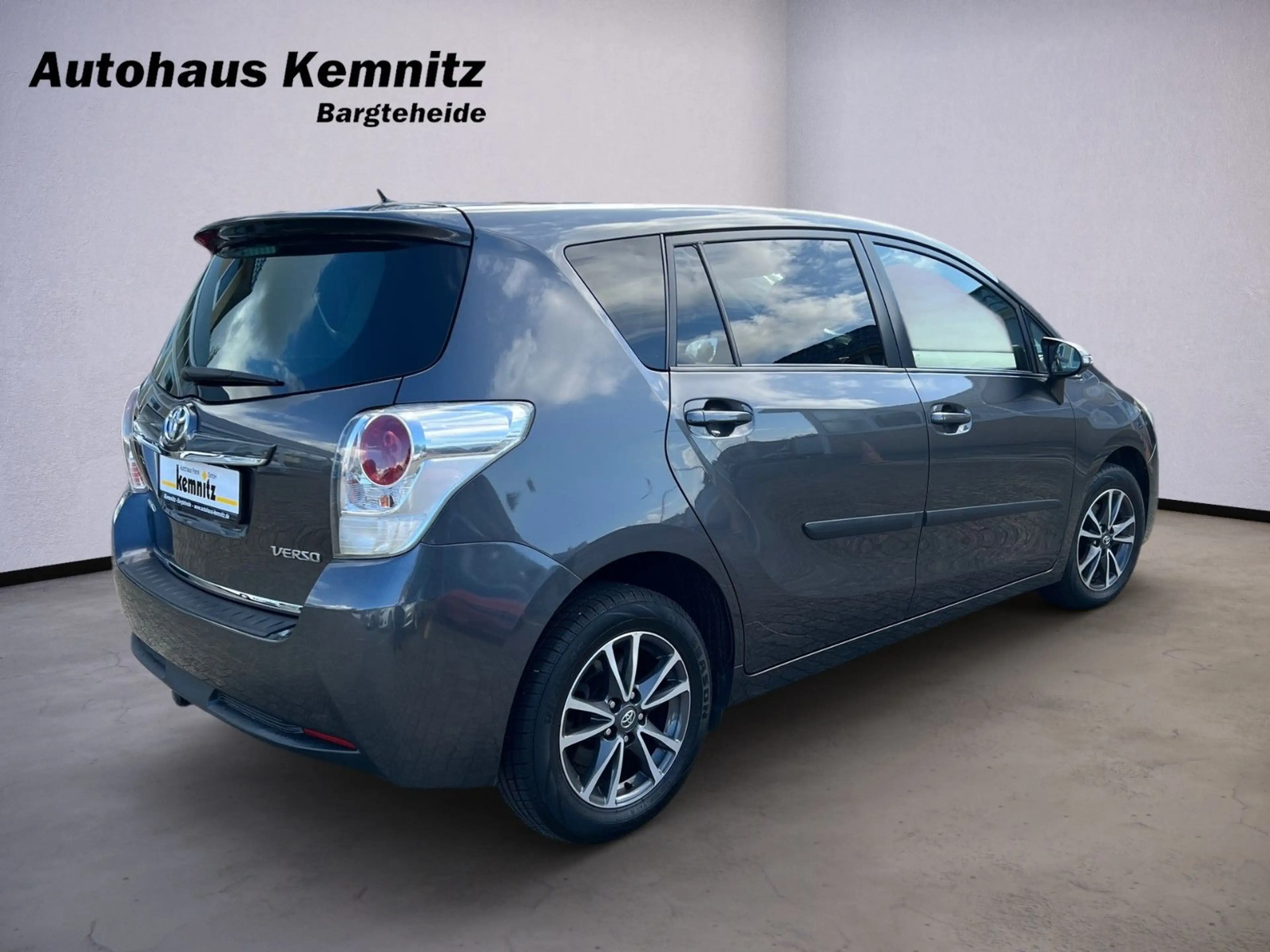 Toyota Verso 1,8 Life     Klima, AHK, ALU, Panoramadach — photo 5