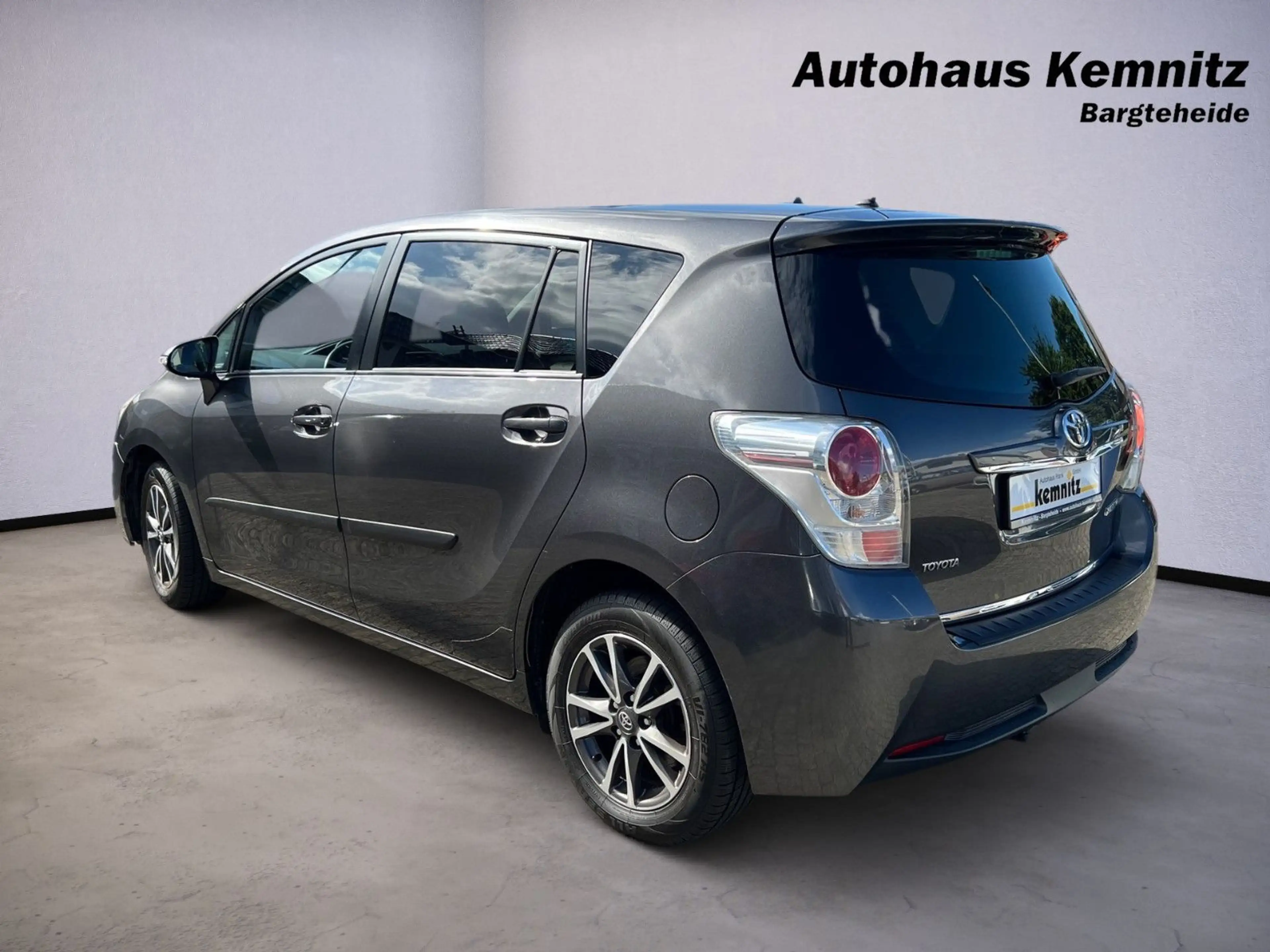 Toyota Verso 1,8 Life     Klima, AHK, ALU, Panoramadach — photo 7