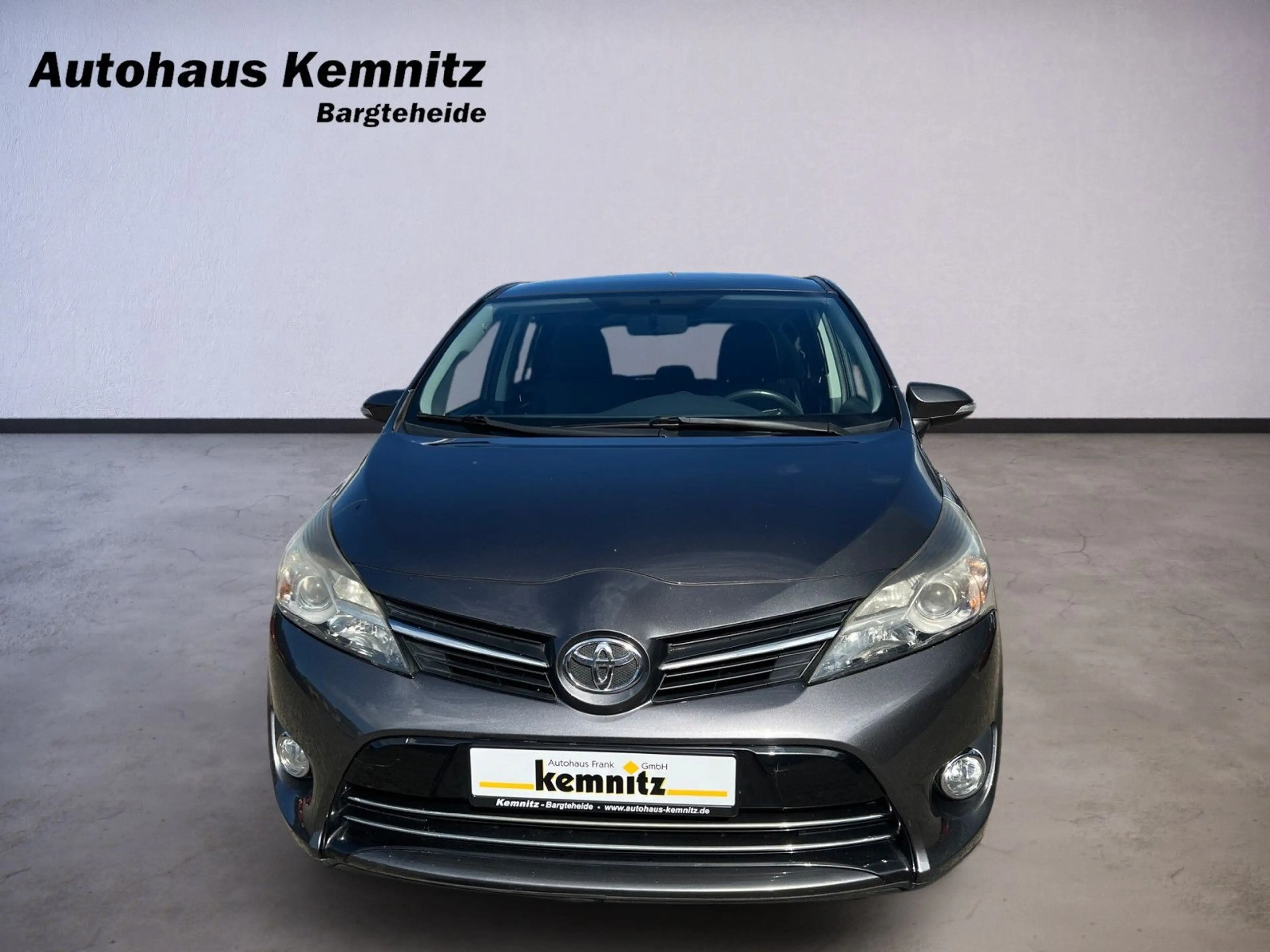 Toyota Verso 1,8 Life     Klima, AHK, ALU, Panoramadach — photo 2