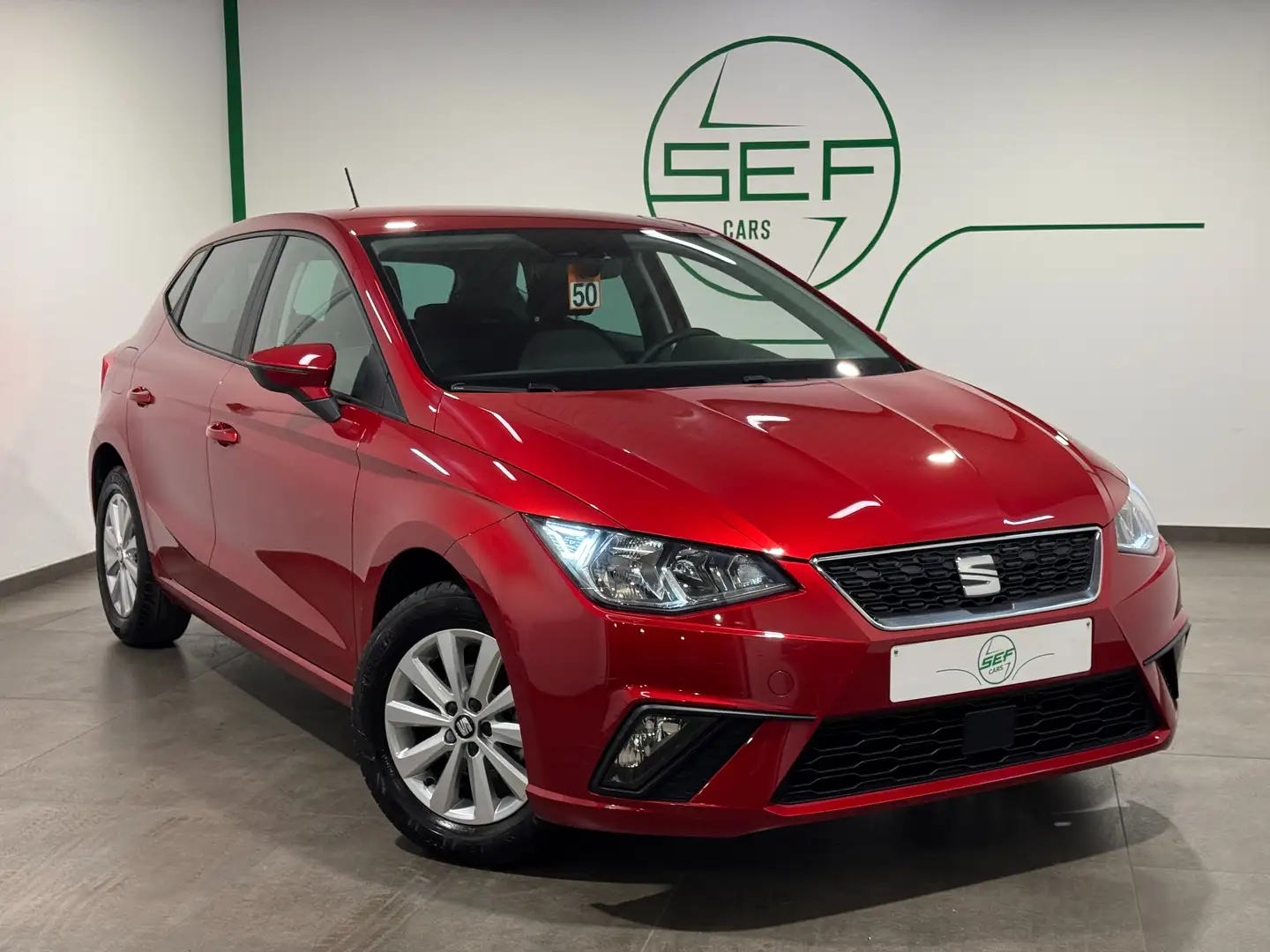 SEAT Ibiza ** 1.0i MPI ** GPS ** A/C ** Garantie 12 mois ** Rood - 1