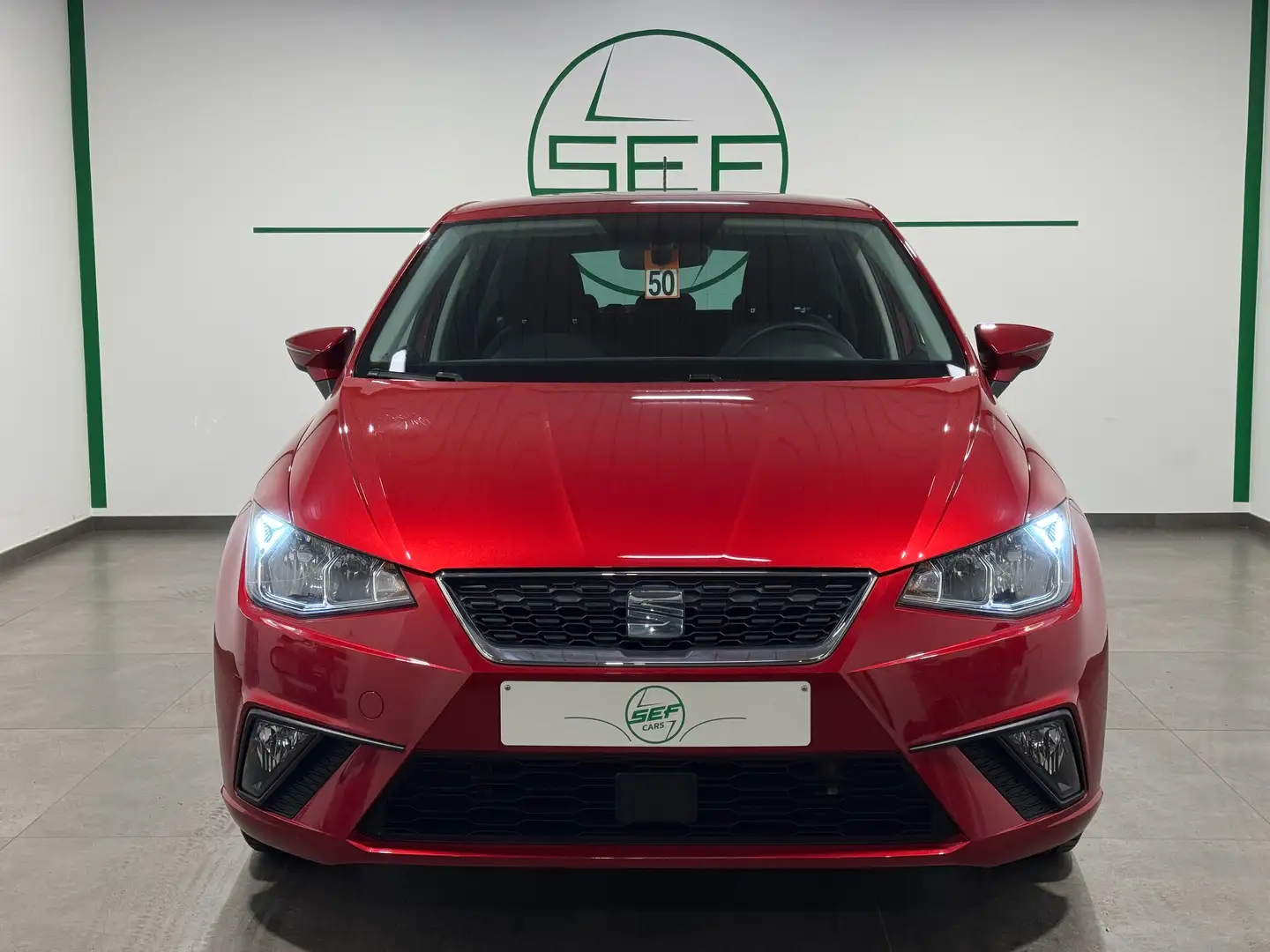 SEAT Ibiza ** 1.0i MPI ** GPS ** A/C ** Garantie 12 mois ** Rood - 2