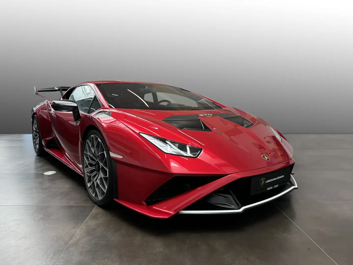 Lamborghini Huracán STO Akrapovic Ad Personam Rood - 1
