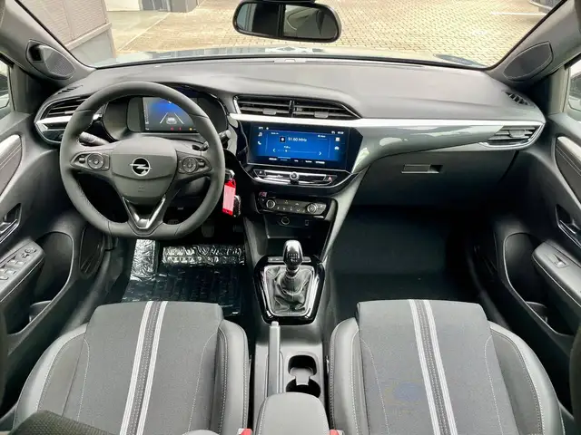 Opel Corsa view 10