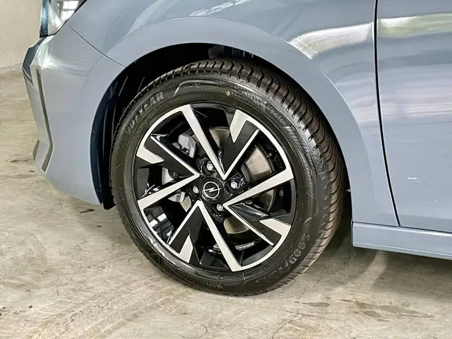 Opel Corsa view 9