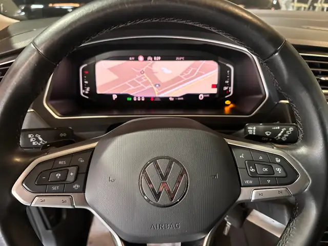 Volkswagen Tiguan view 5