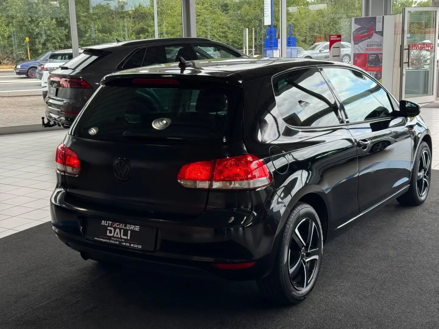 Volkswagen Golf VI  1.6 TDi  Style SHZ-TEMPOMAT-KLIMA-CD Schwarz - 2