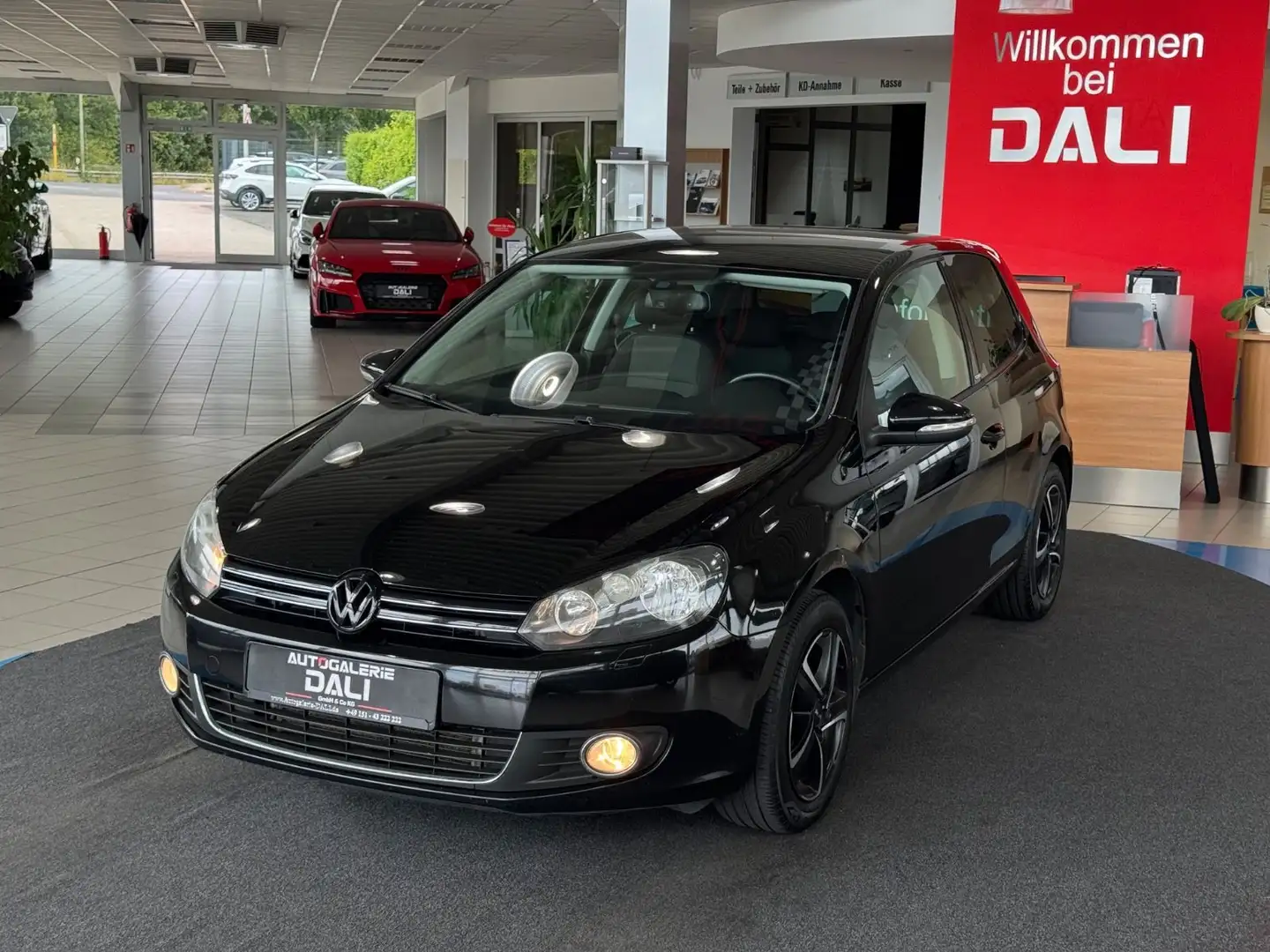 Volkswagen Golf VI  1.6 TDi  Style SHZ-TEMPOMAT-KLIMA-CD Schwarz - 1