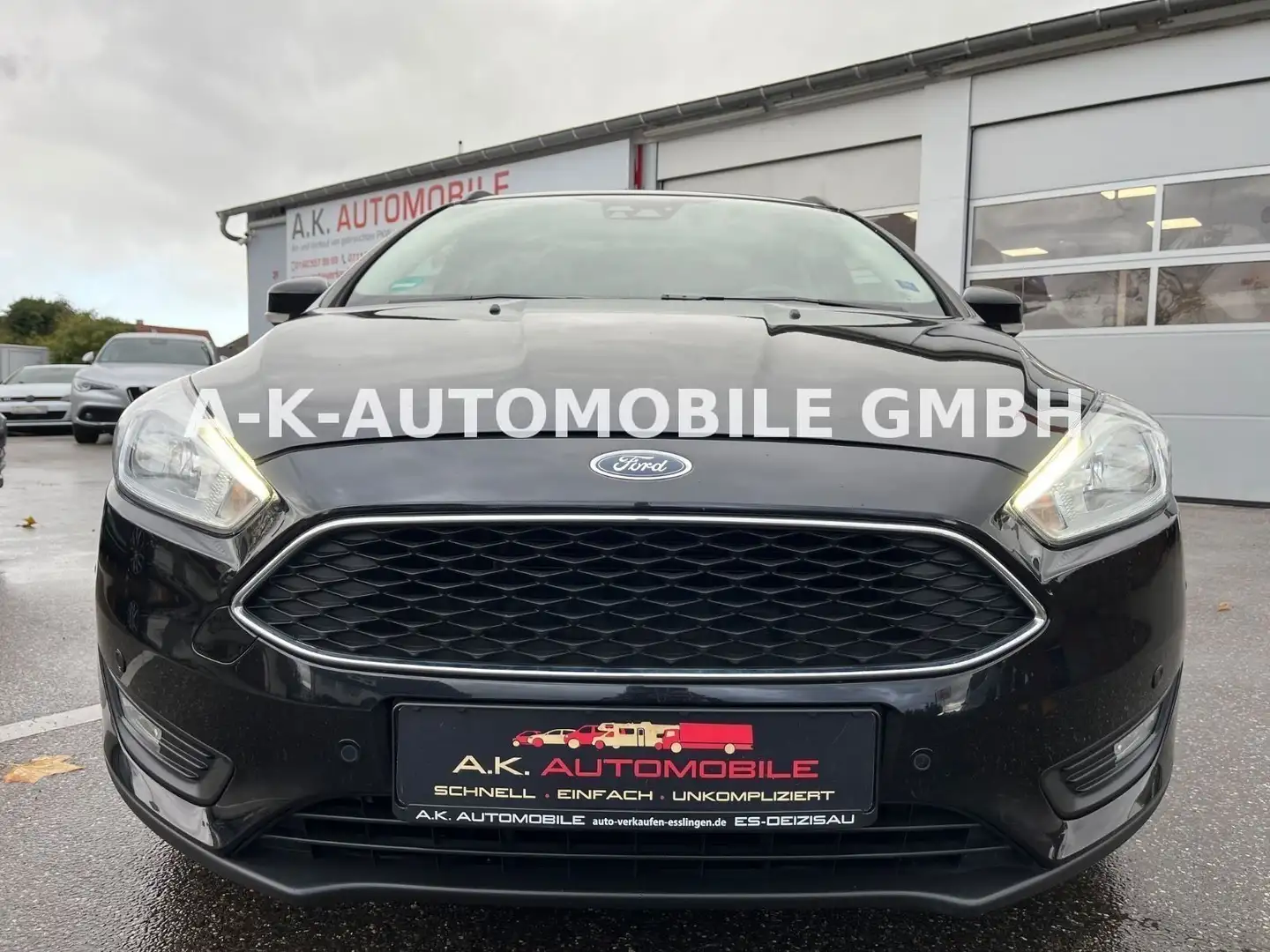Ford Focus Turnier Business*TEMPO*NAVI*SHZ*PDC*EU-6* Schwarz - 2