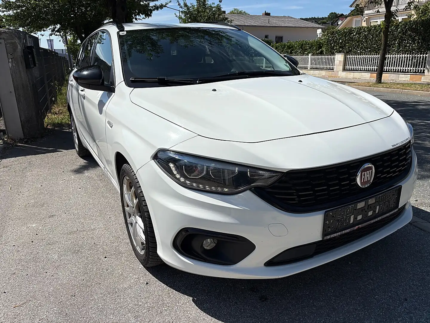Fiat Tipo 1.6 Multijet S-Design/Navi/Automatik Weiß - 2