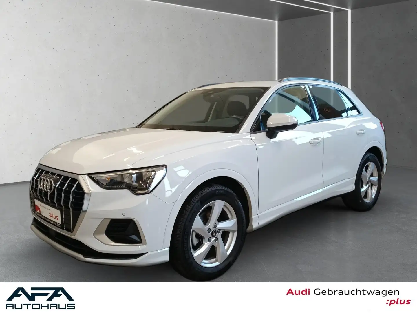 Audi Q3 35 TFSI advanced S tronic AHK*RFK*ACC*NAV*SHZ Weiß - 1