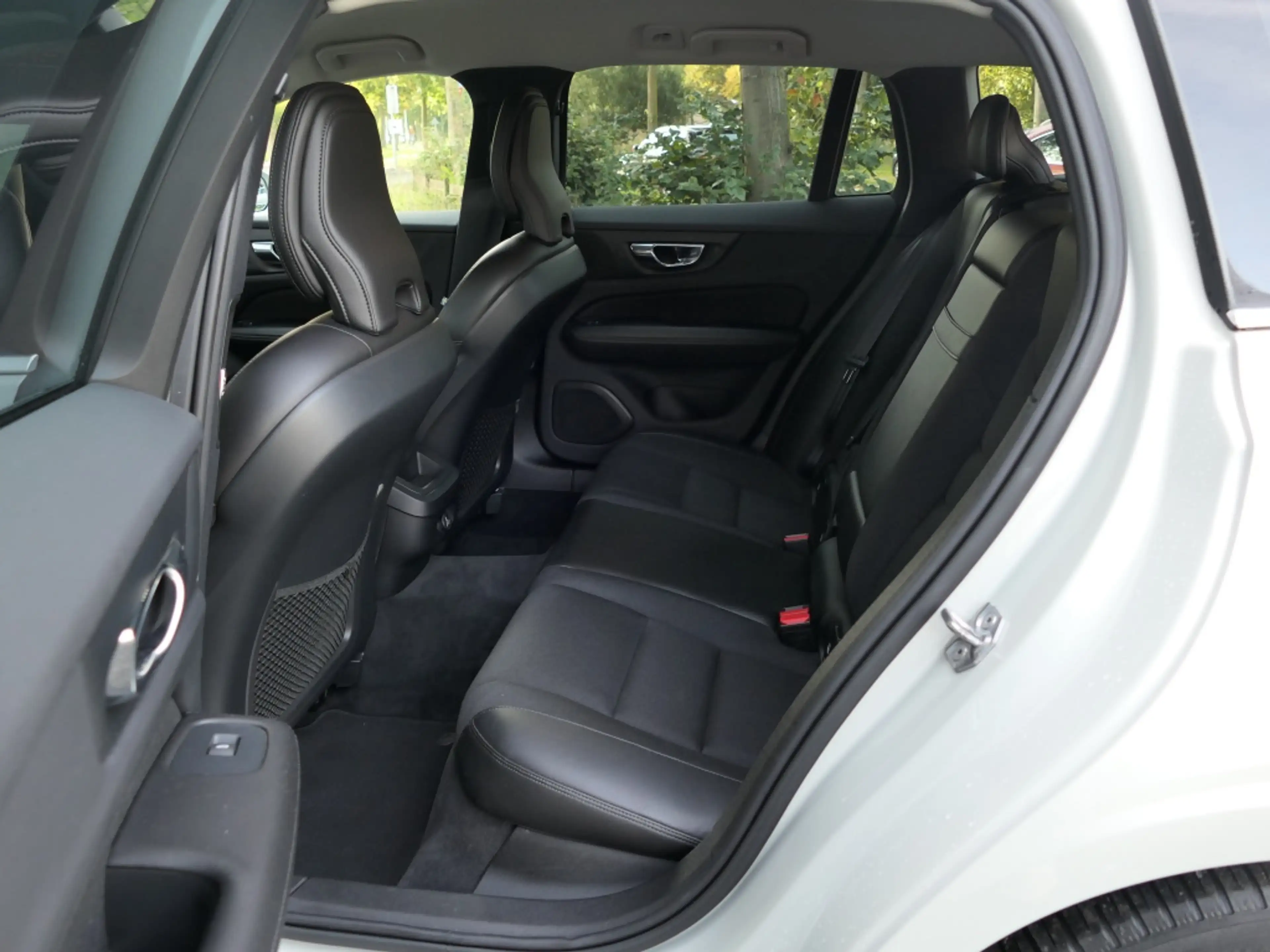 Volvo V60 2.0 T5 AUT Momentum 12 MND garantie Navi / Half le — photo 6