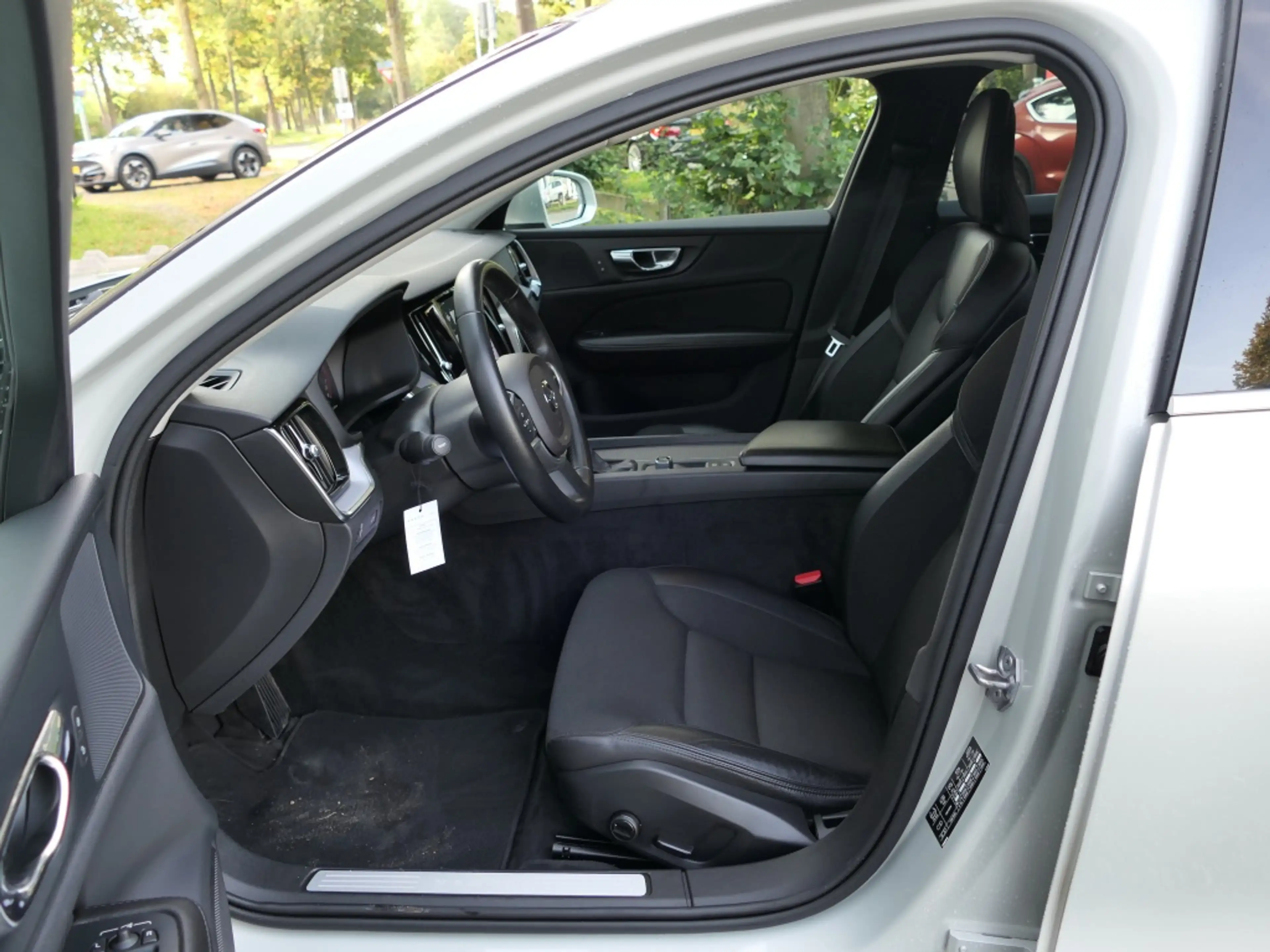 Volvo V60 2.0 T5 AUT Momentum 12 MND garantie Navi / Half le — photo 7