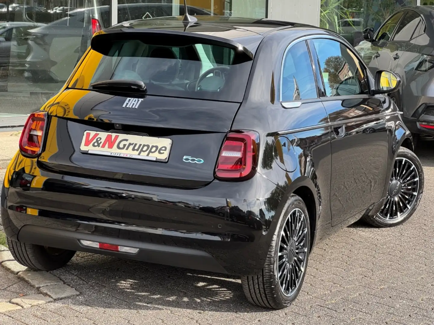 Fiat 500e la Prima PANO LED Leder Kam Sitzh. NAVI Noir - 2