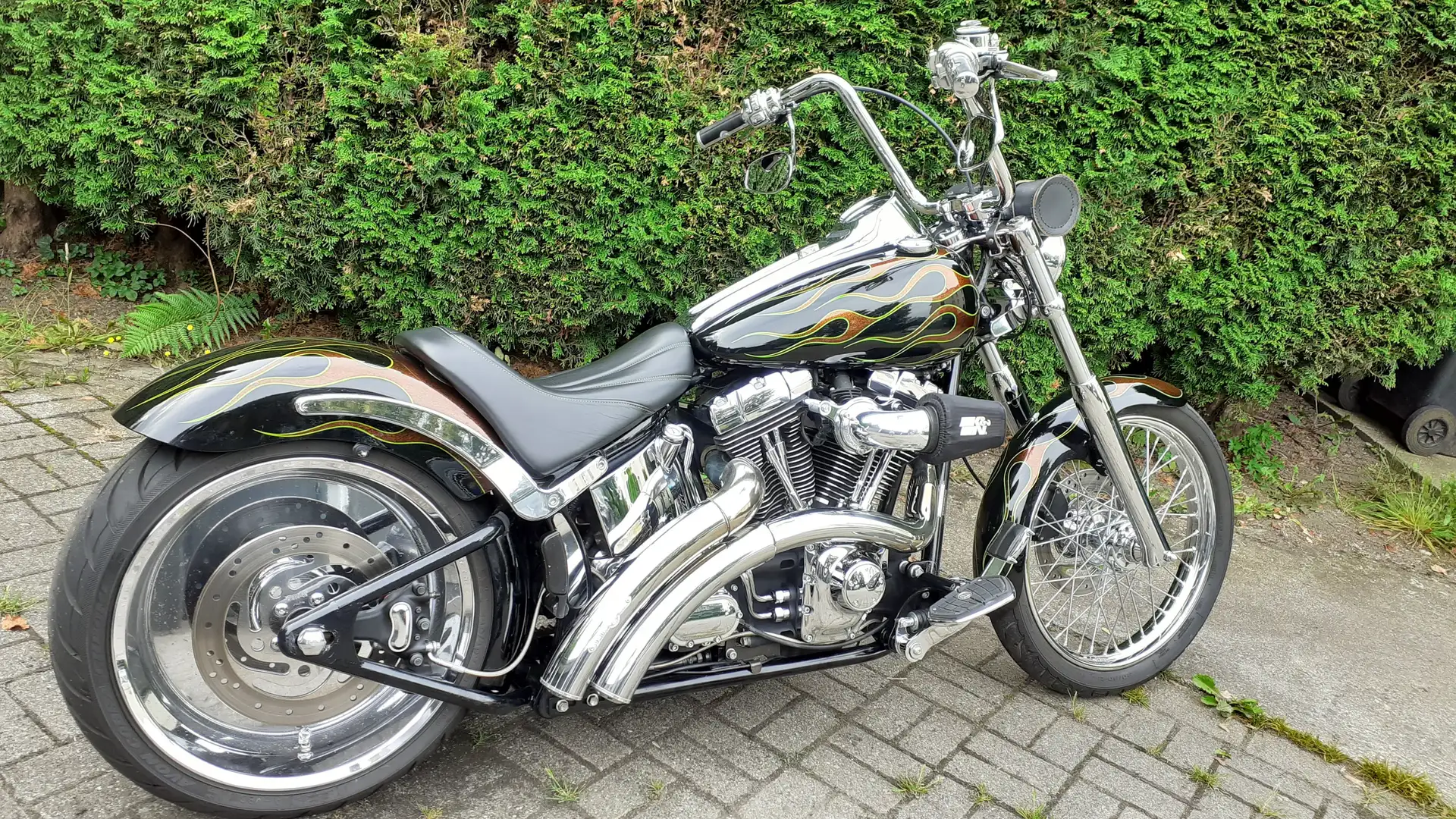Harley-Davidson Softail Negru - 2