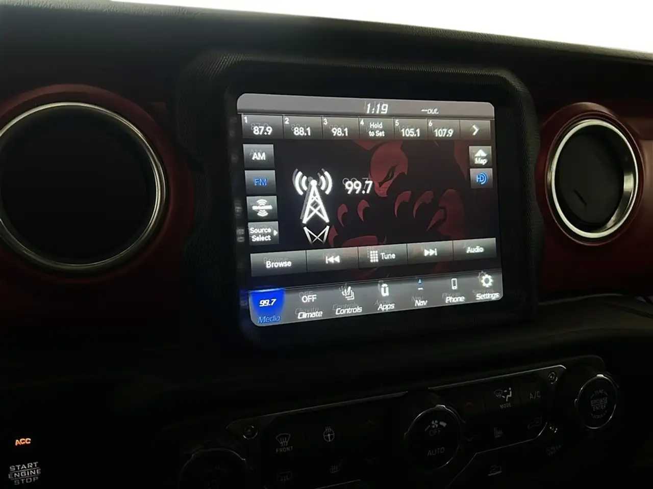 Jeep Gladiator снимка Jeep Gladiator