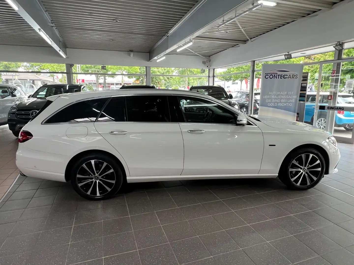 Mercedes-Benz E 300 T de 4M 2x Avantgarde HuD+KeyGo+AHK+360° Weiß - 1