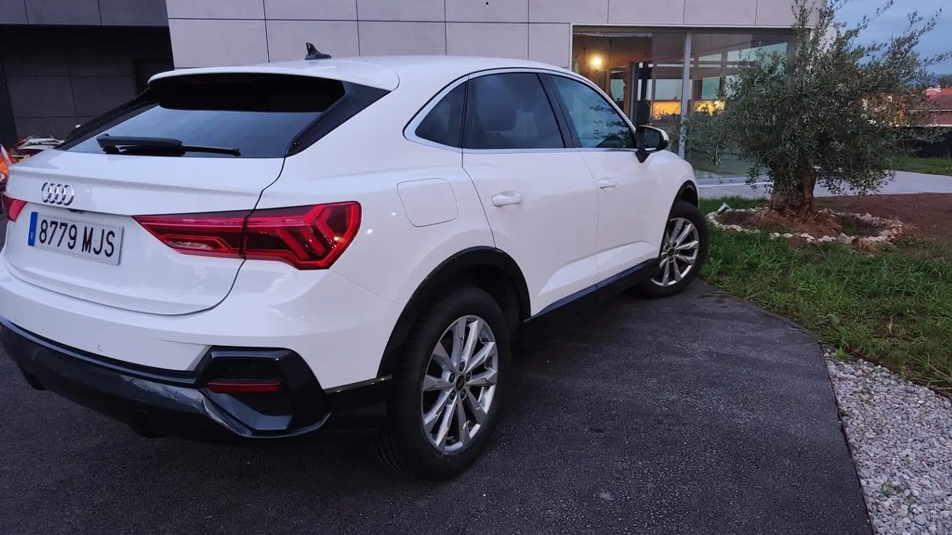 Audi Q3 35 TDI S tronic 110kW - 2