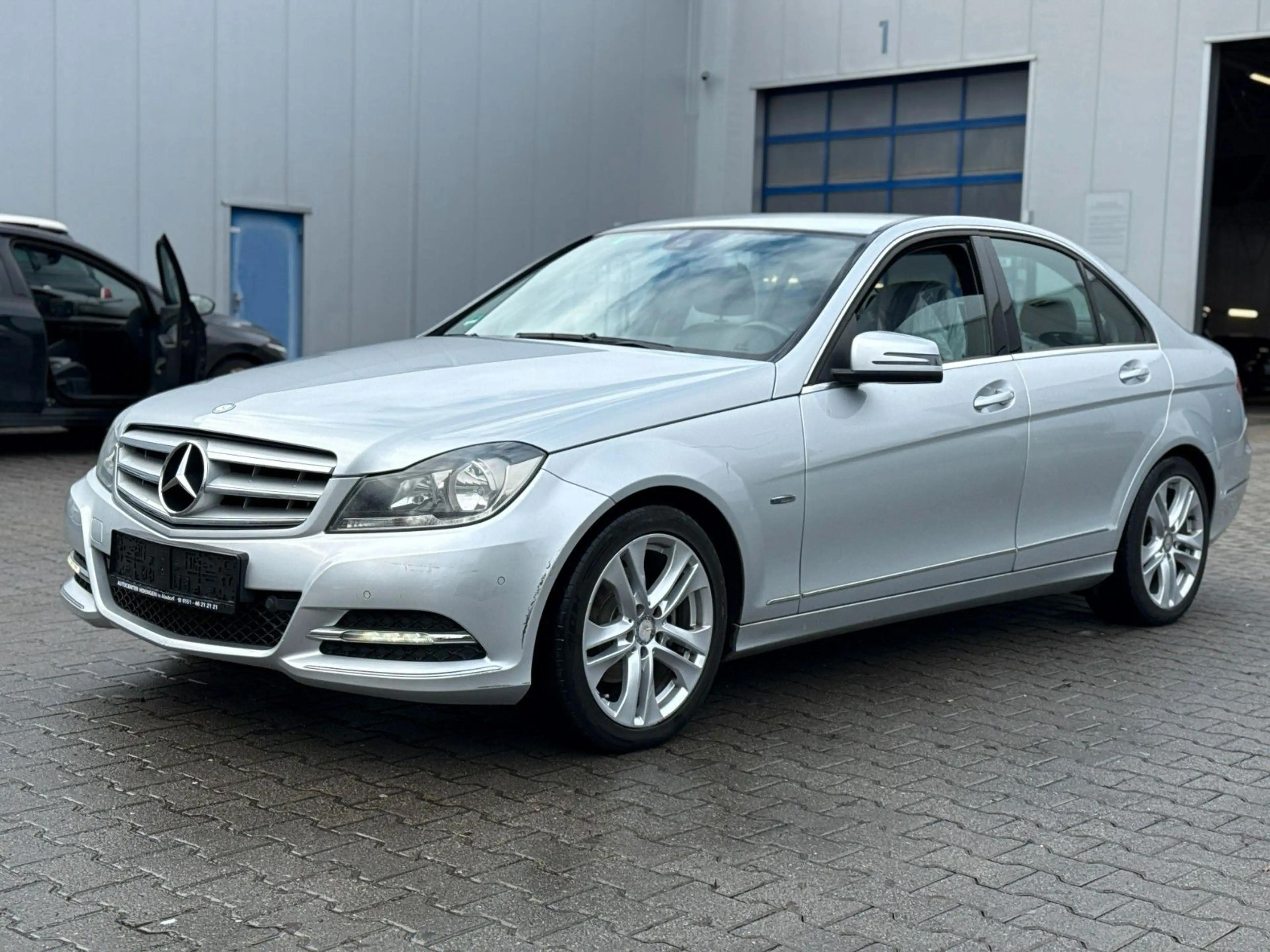 Mercedes-Benz C 200 Limousine CDI BlueEfficiency 2-Zonen* — photo 7