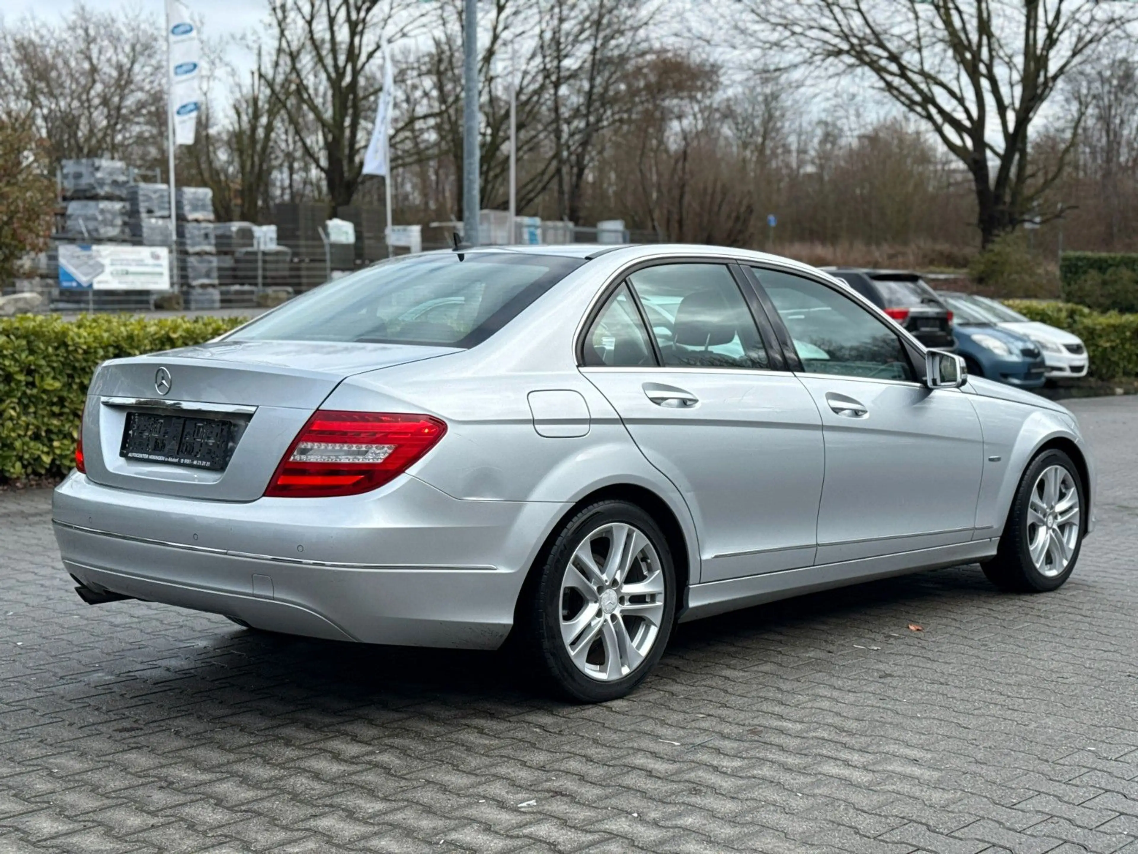 Mercedes-Benz C 200 Limousine CDI BlueEfficiency 2-Zonen* — photo 10