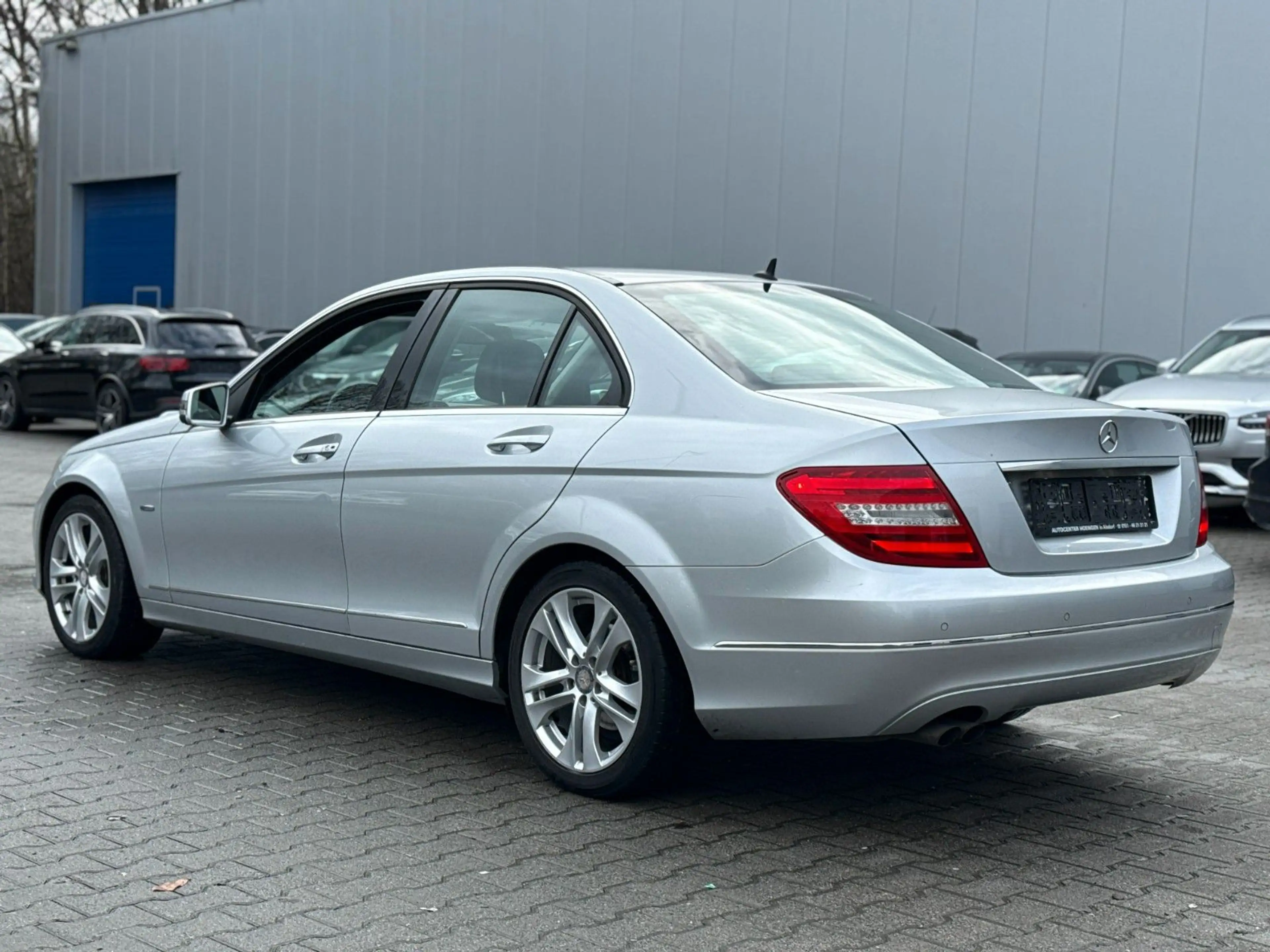Mercedes-Benz C 200 Limousine CDI BlueEfficiency 2-Zonen* — photo 12