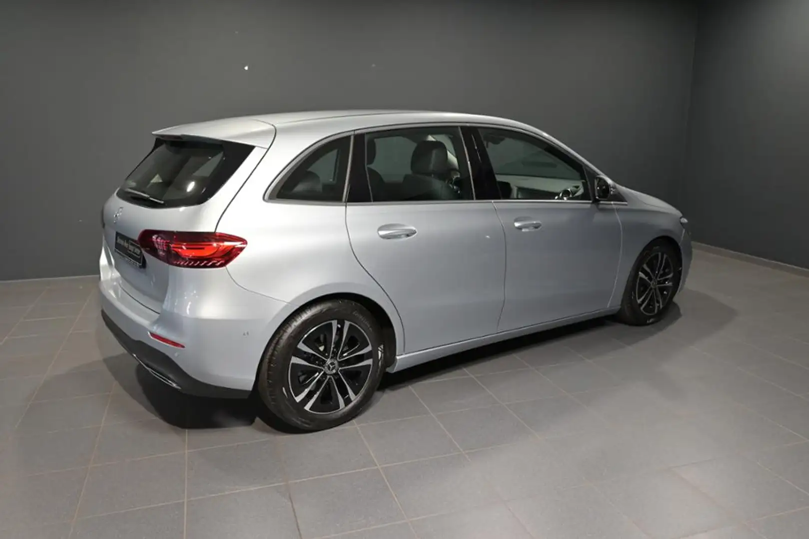 Mercedes-Benz B 200 PROGRESSIVE LINE/LED/KAMERA/NAVI/SHZ Gümüş rengi - 2