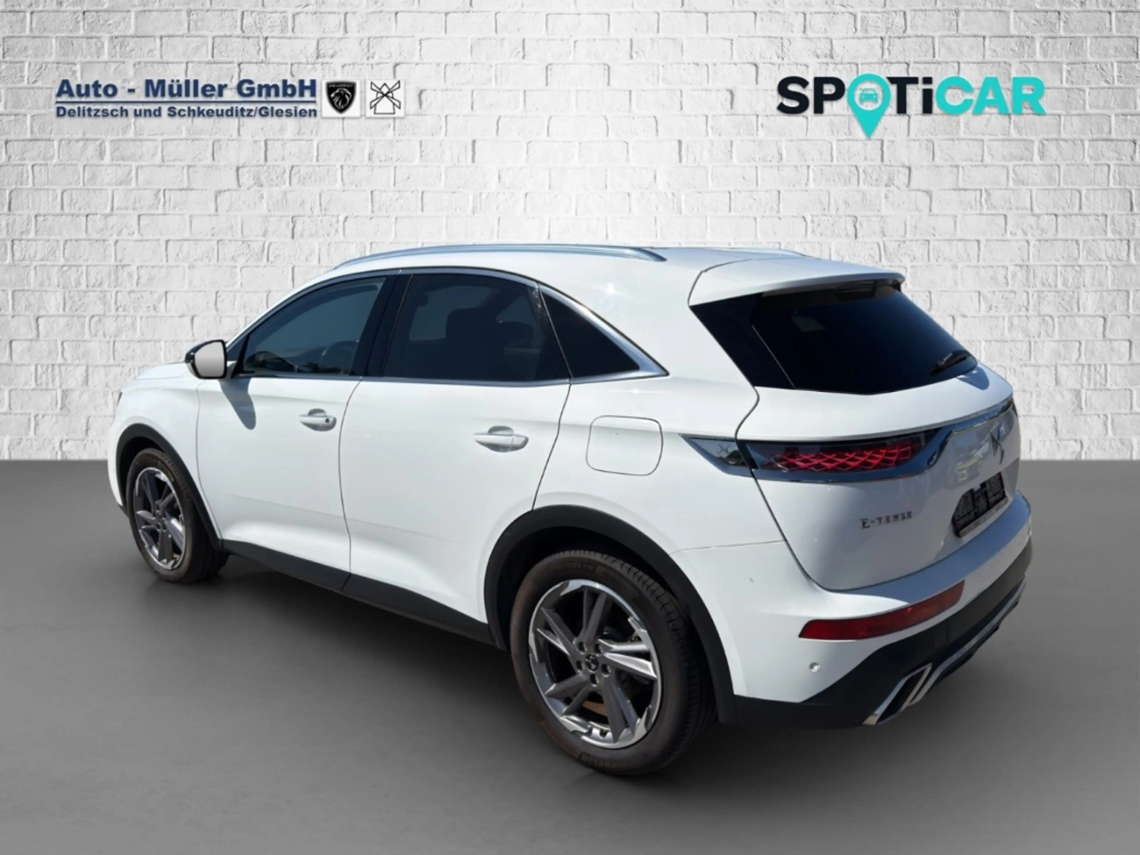 DS Automobiles DS 7 Crossback E-Tense 225 EAT8 Rivoli Navi/LED — photo 8