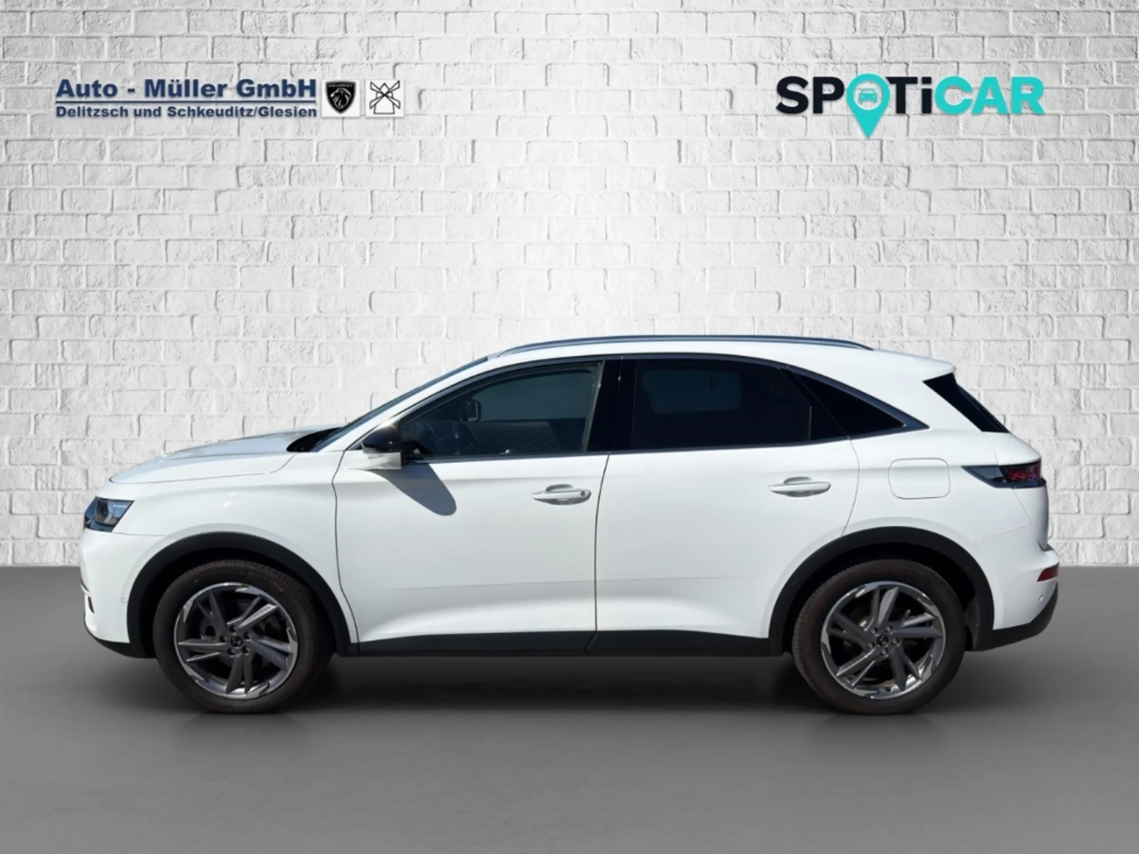 DS Automobiles DS 7 Crossback E-Tense 225 EAT8 Rivoli Navi/LED — photo 9