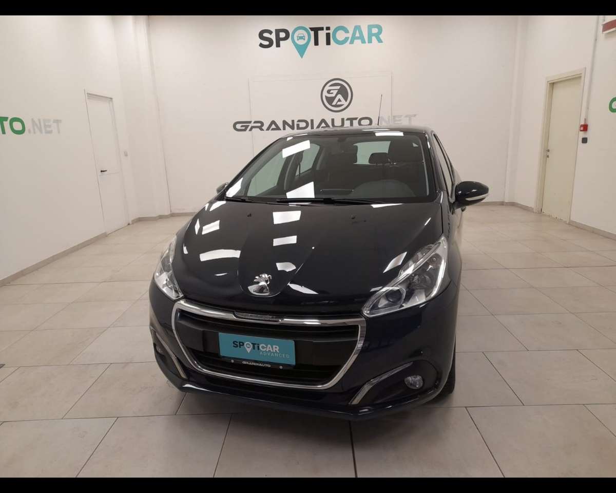 Peugeot 208 I 2015 1.2 puretech Access 82cv 3p