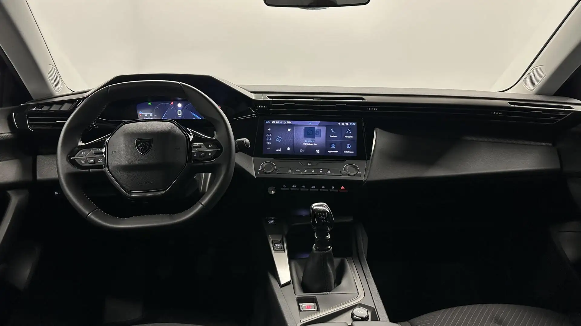 Peugeot 308 1.2 PureTech Active Pack Business CARPLAY NAVI. Zwart - 2