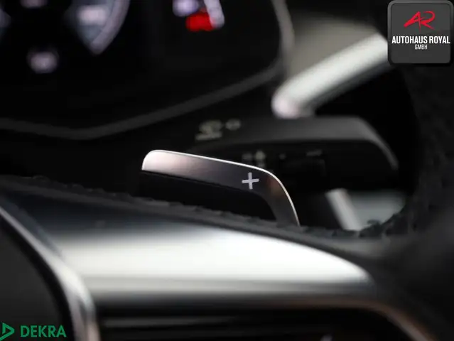 Audi A6 view 26