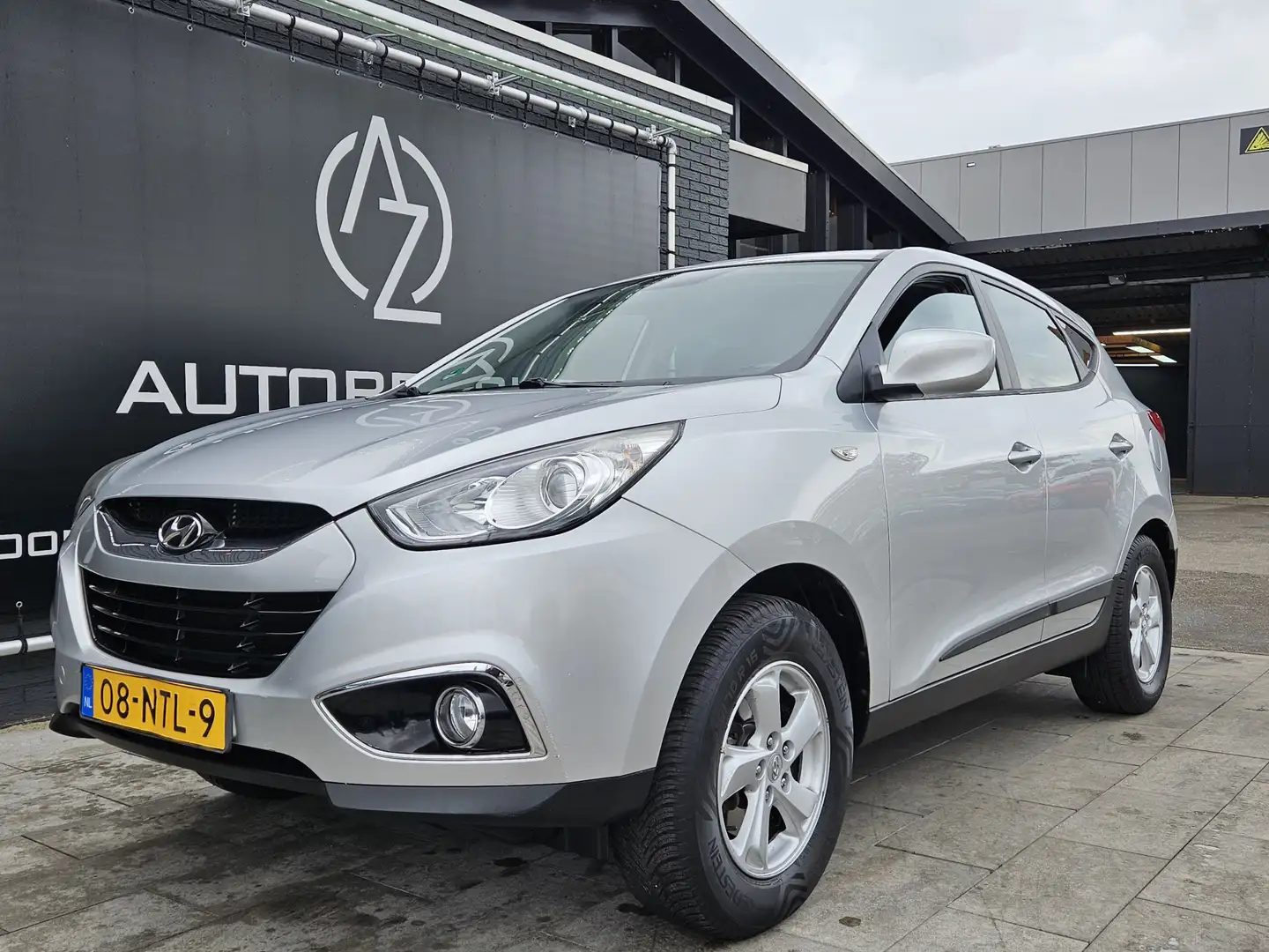 Hyundai iX35 2.0i Dynamic *AC*Bluetooth Gris - 2