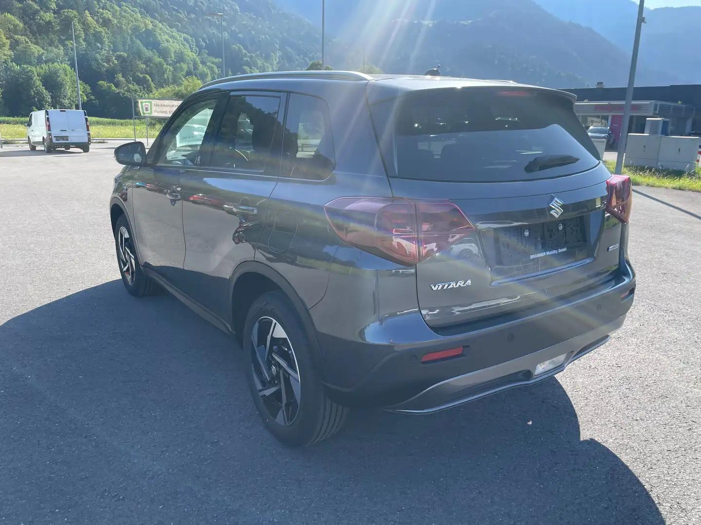 Suzuki Vitara 1,4 DITC Hybrid ALLGRIP flash Gris - 2