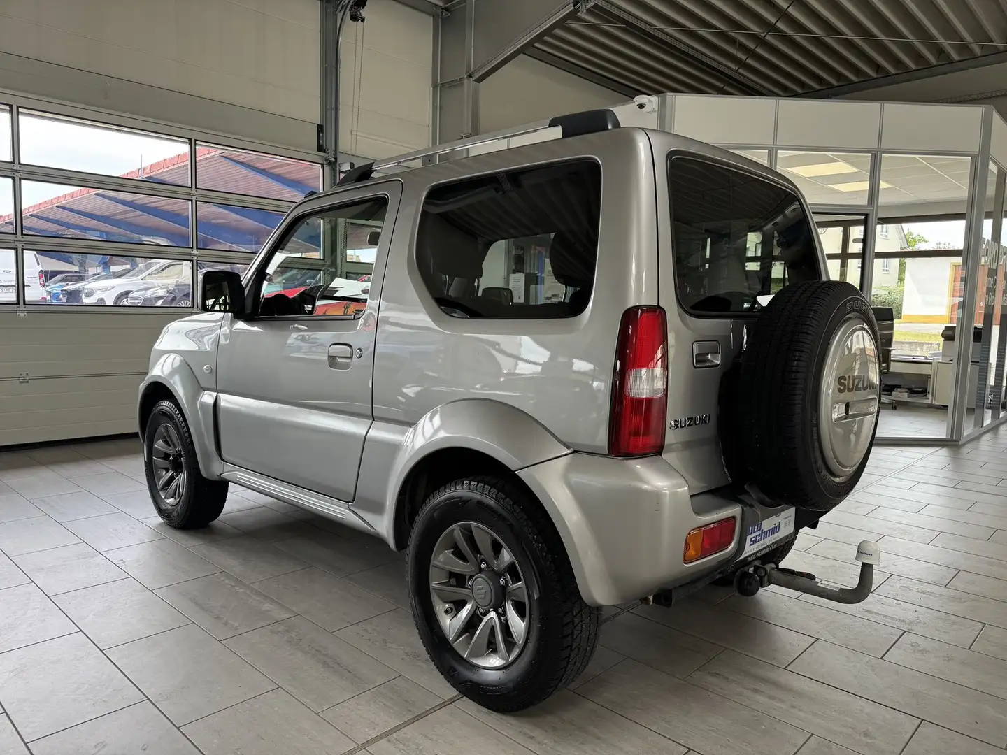 Suzuki Jimny Style Lim. 4x4 Argent - 2