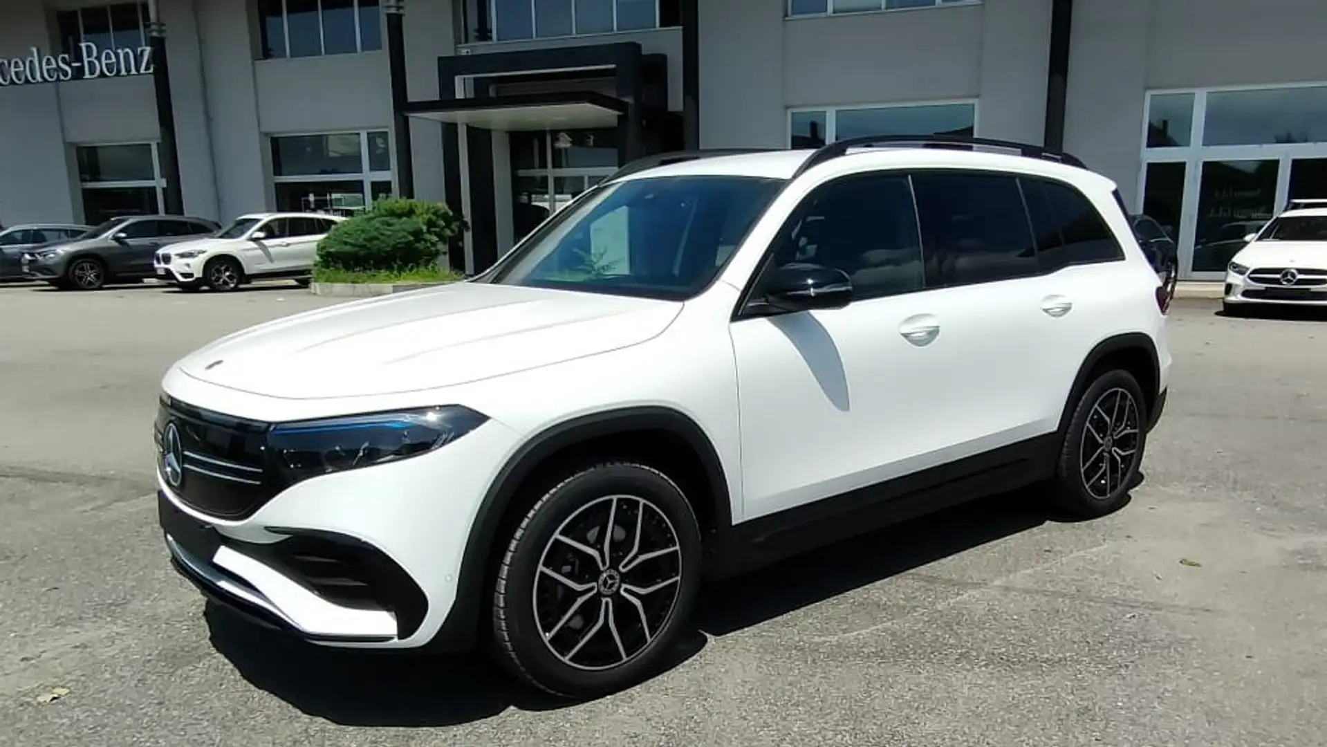 Mercedes-Benz EQB 250 + Bianco - 1
