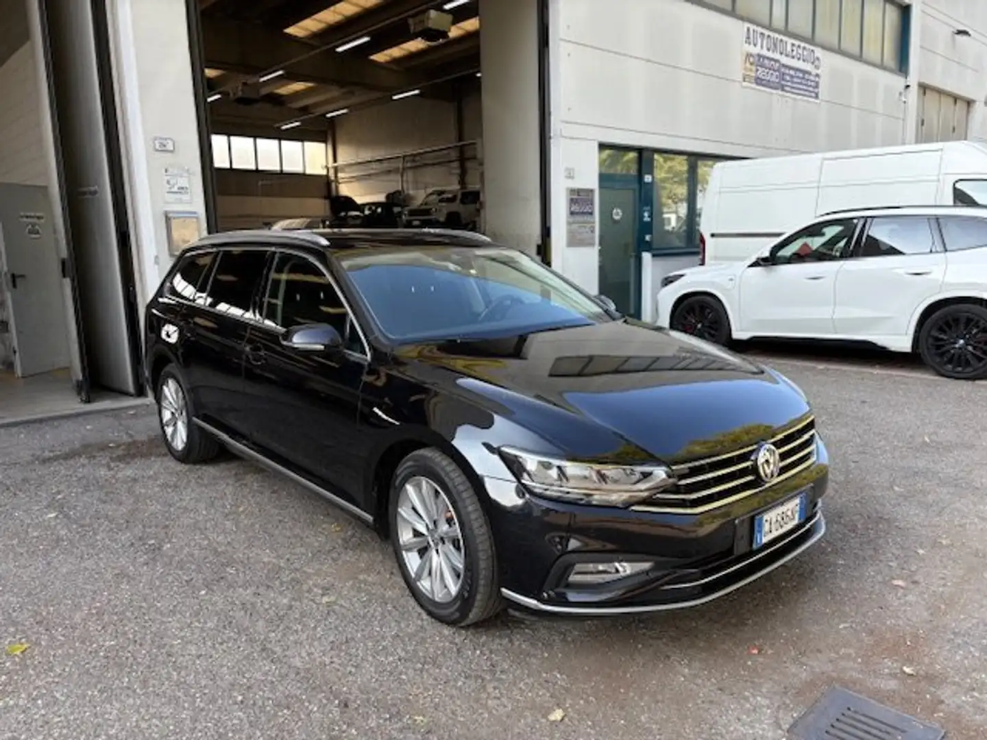 Volkswagen Passat Variant Passat VIII Variant 2.0 tdi Executive 150cv dsg Nero - 1