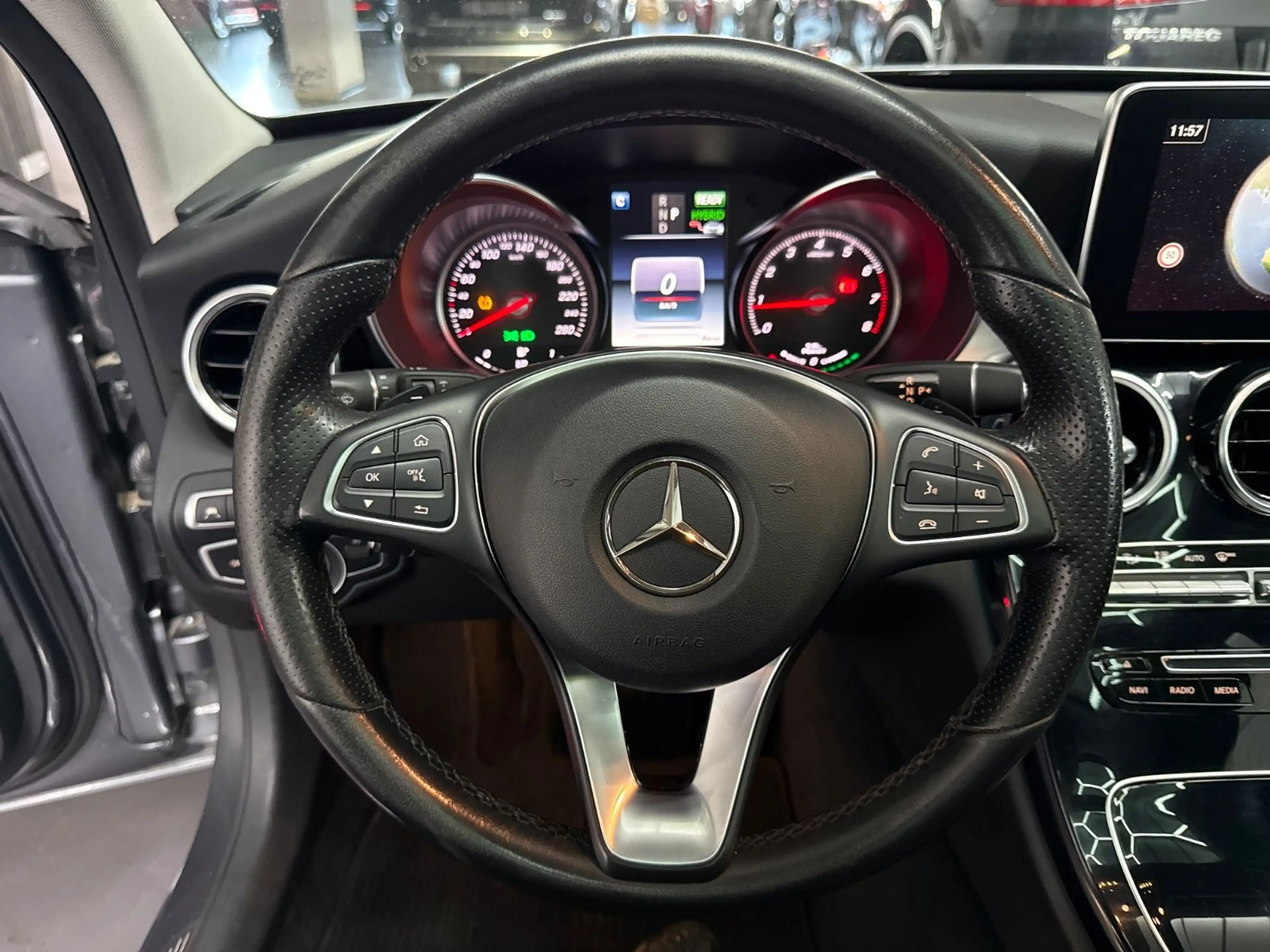 Mercedes-Benz C 350 e/T-Modell/NAVI/360°/Pano/LED-Scheinwerfer — photo 12