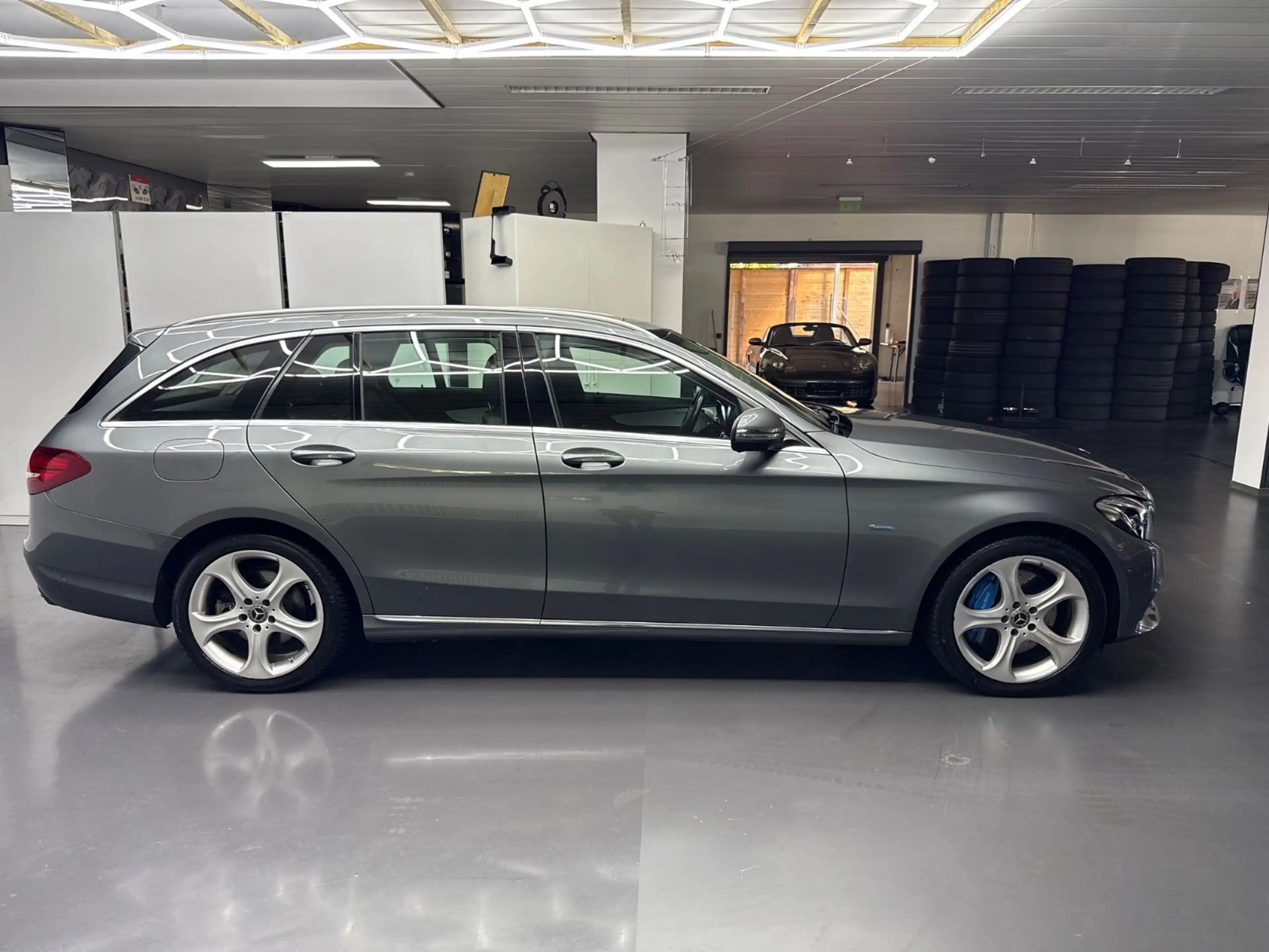 Mercedes-Benz C 350 e/T-Modell/NAVI/360°/Pano/LED-Scheinwerfer — photo 4