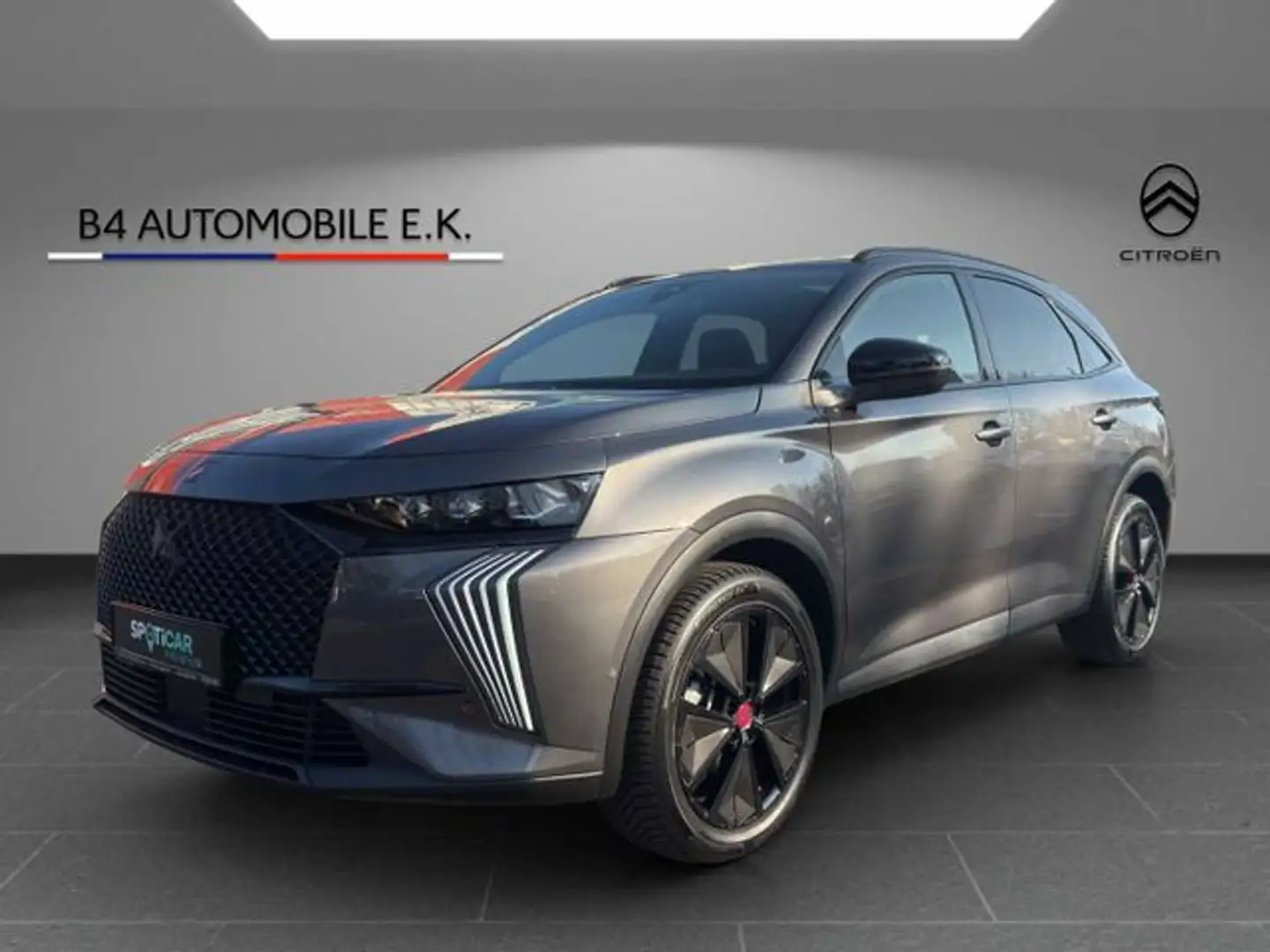 DS Automobiles DS 7 BlueHDI 130 Aut. PERFORMANCE LINE + PANO NAV Gris - 1