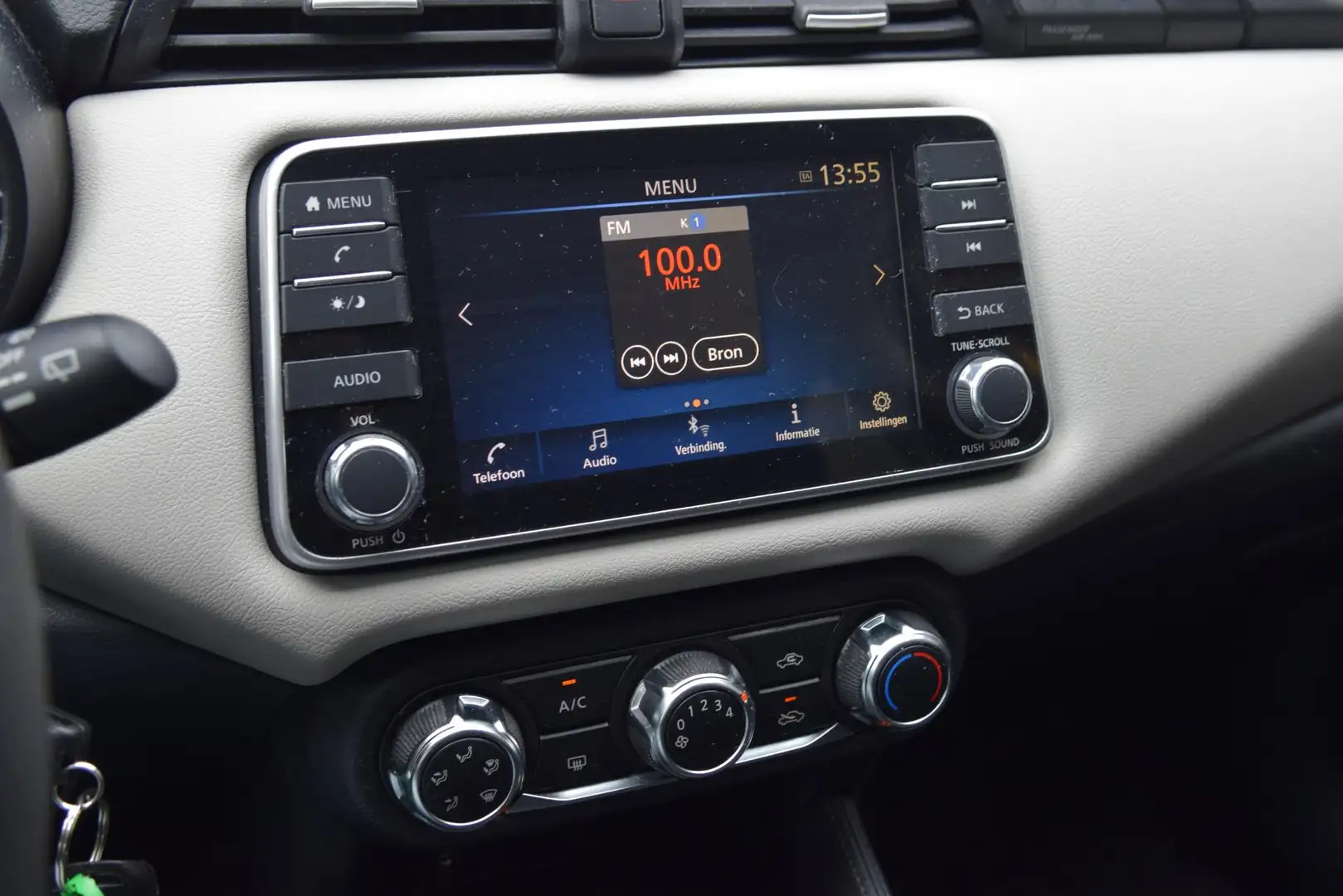 Nissan Micra 1.0 IG-T Acenta Airco / Cruise control / Apple Car Wit - 2