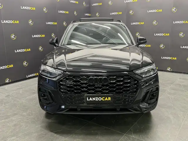 Audi Q5 view 2