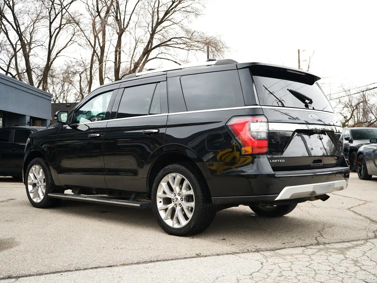 Ford Expedition снимка Ford Expedition