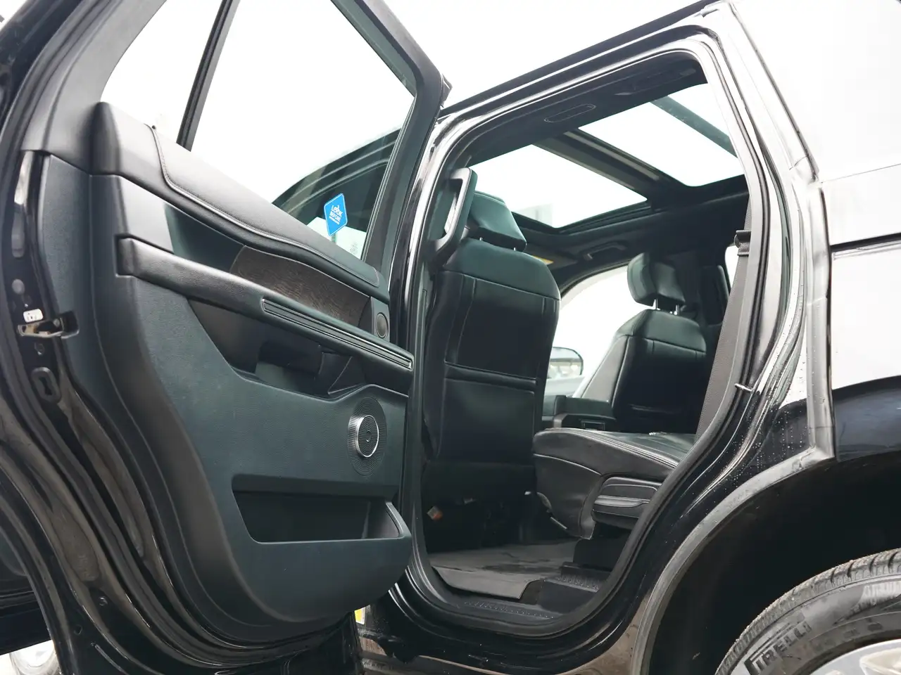 Ford Expedition снимка Ford Expedition