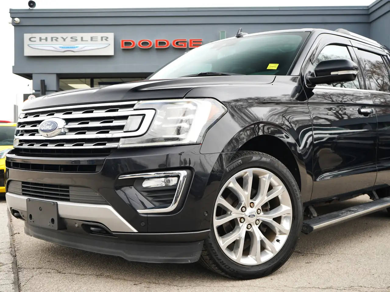 Ford Expedition снимка Ford Expedition