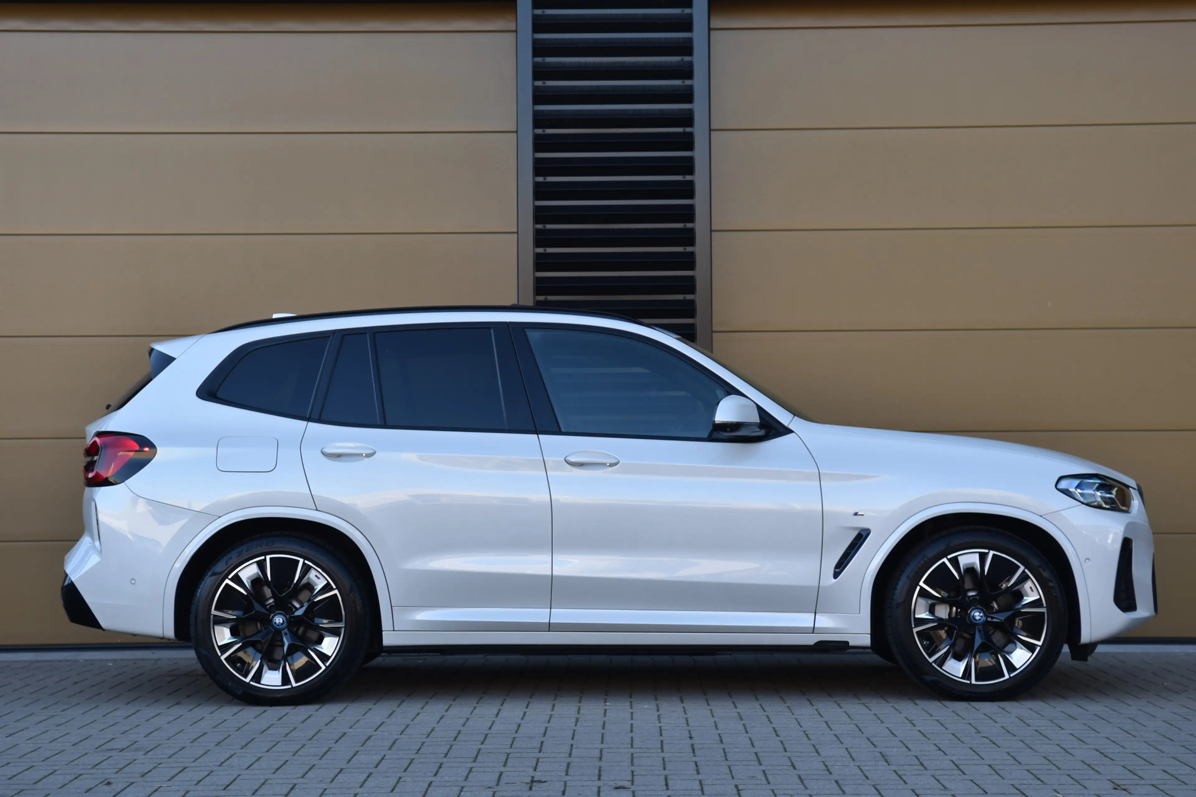 BMW iX3 High Executive 80 kWh * M-Sport * Panoramadak * He — photo 4